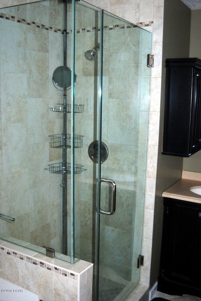 Baywood Shores Est Unit 2 - Residential Lease