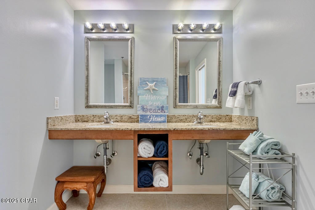 Splash Condo - Residential