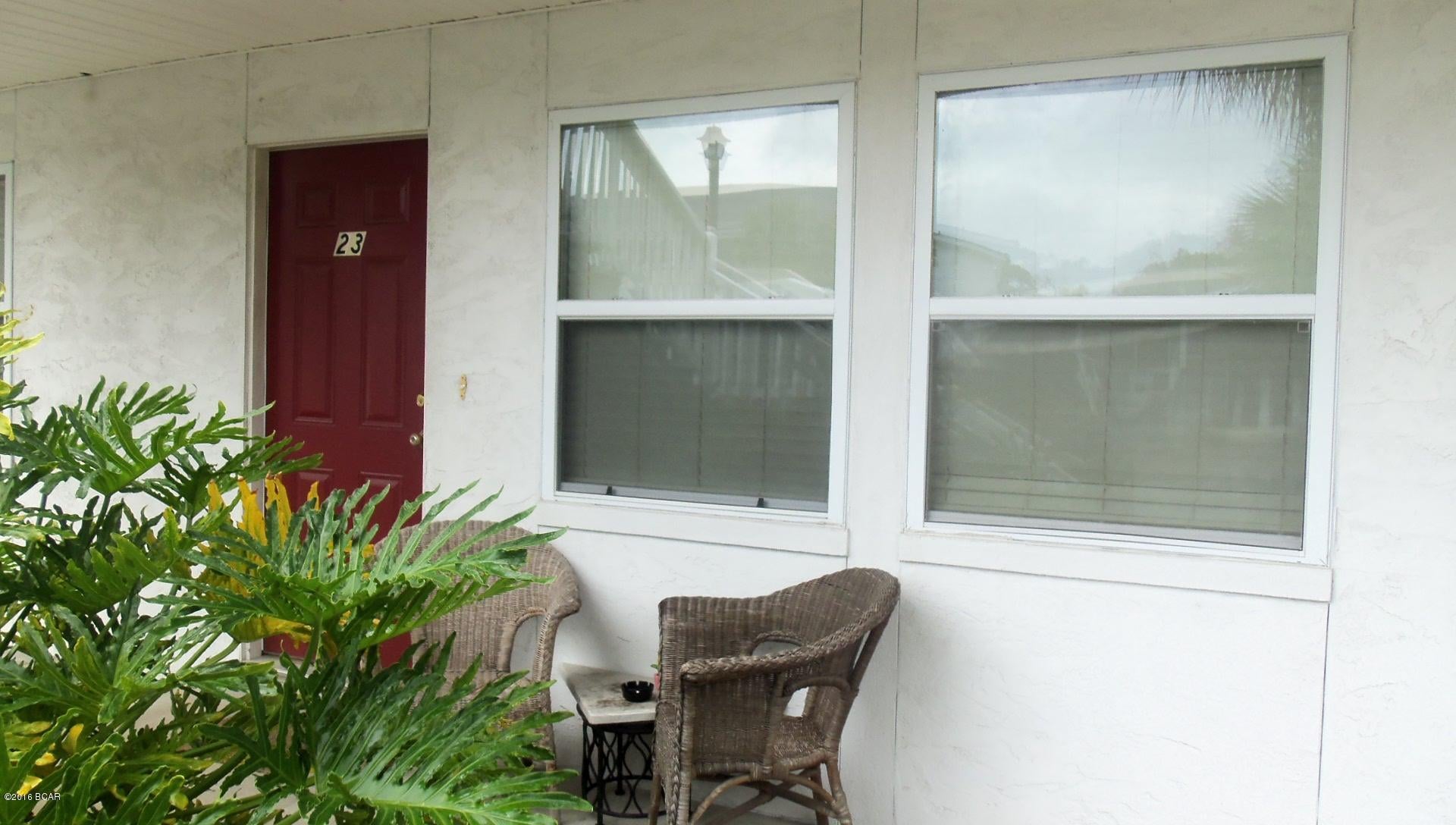**Move-in Special: 3rd month FREE!!** 1 bedroom condo in comp St. Andrews Harbour. Unit includes water/sewer/garbage, basic cable & pest control. Community features include a fenced community pool, clubhouse, and a picnic area with outdoor grill! Convenient to shopping & dinning. Pets NOT allowed