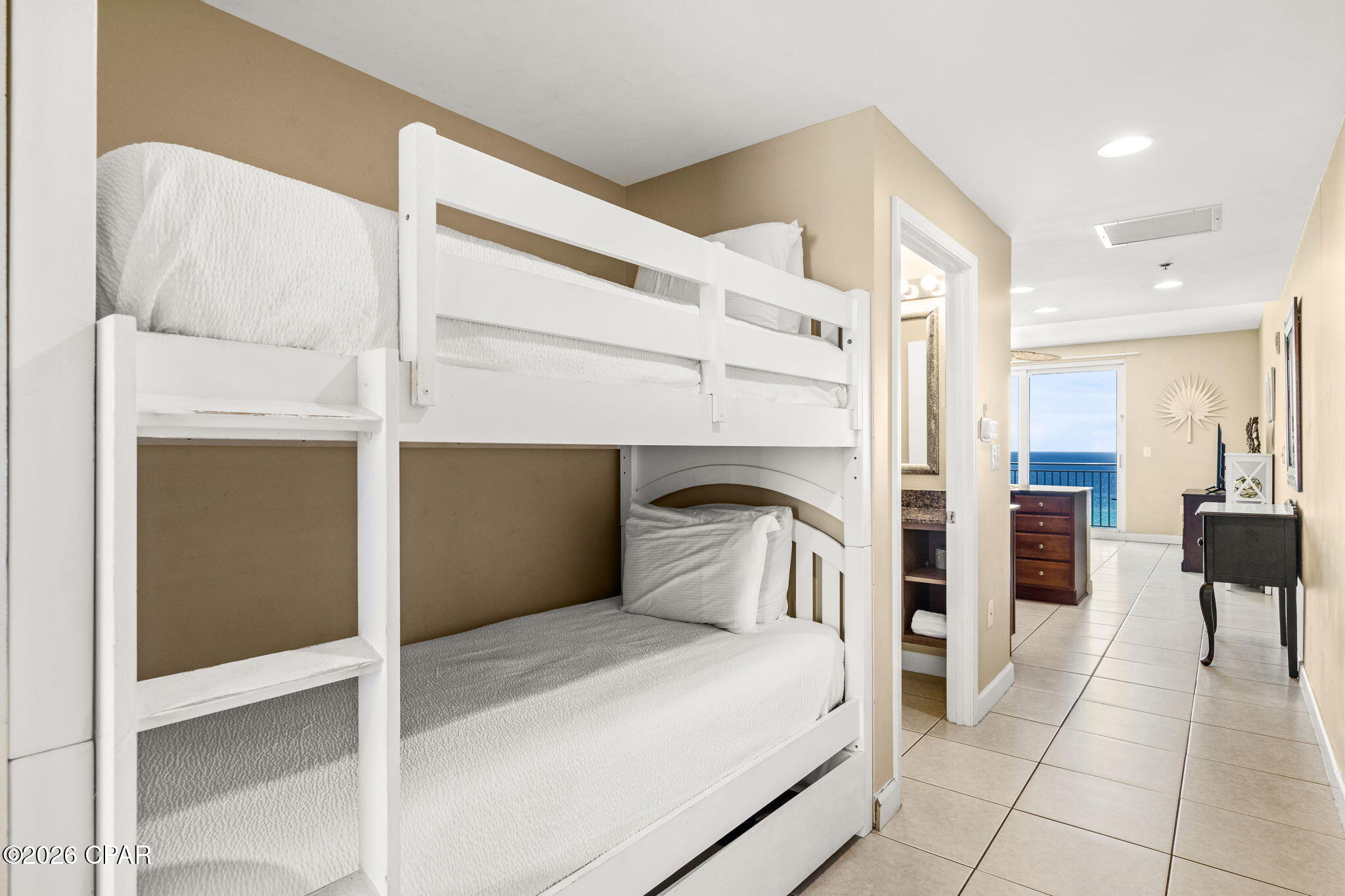 Splash Condo - Residential