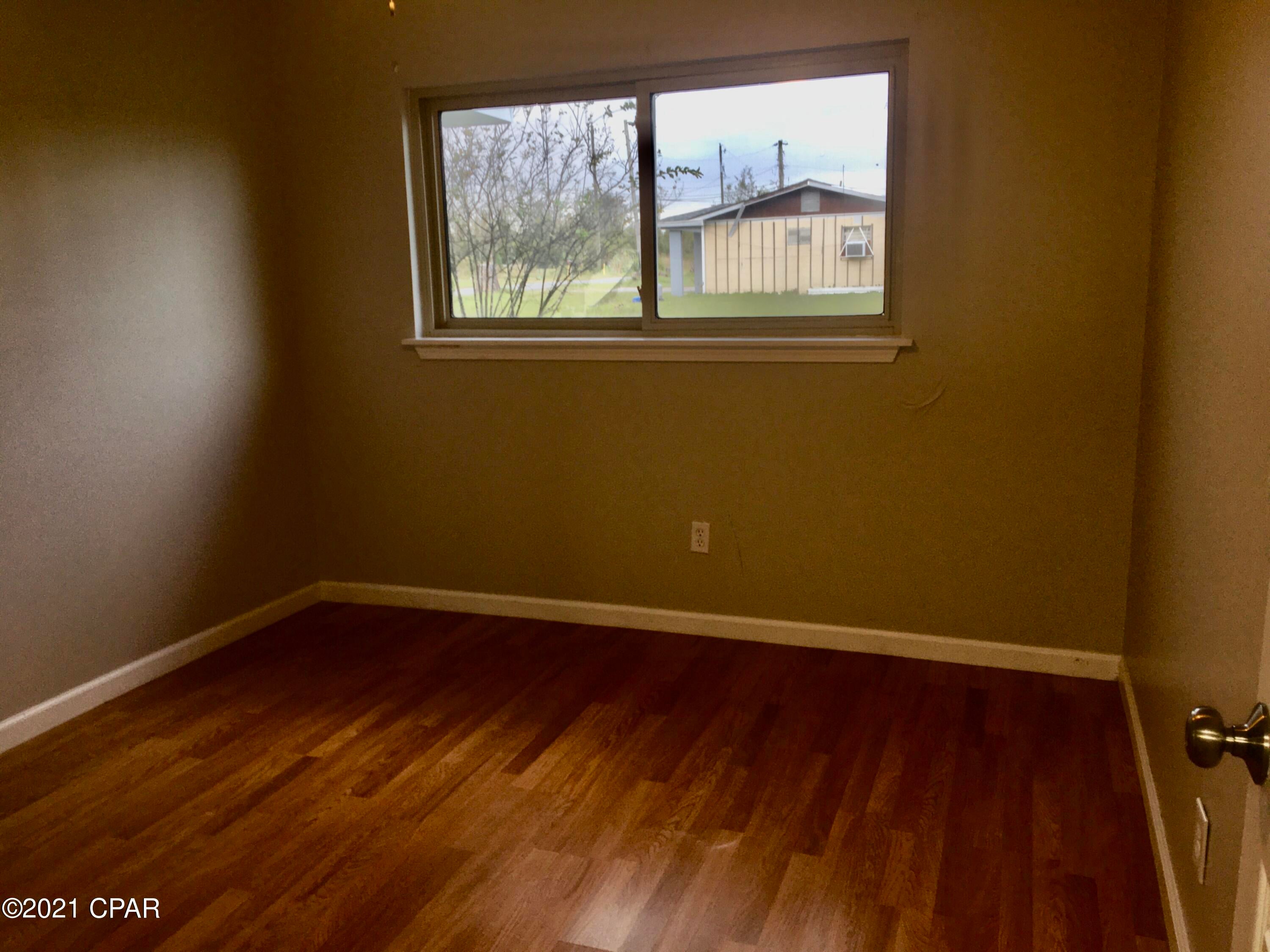 Parkway Manor Est - Residential