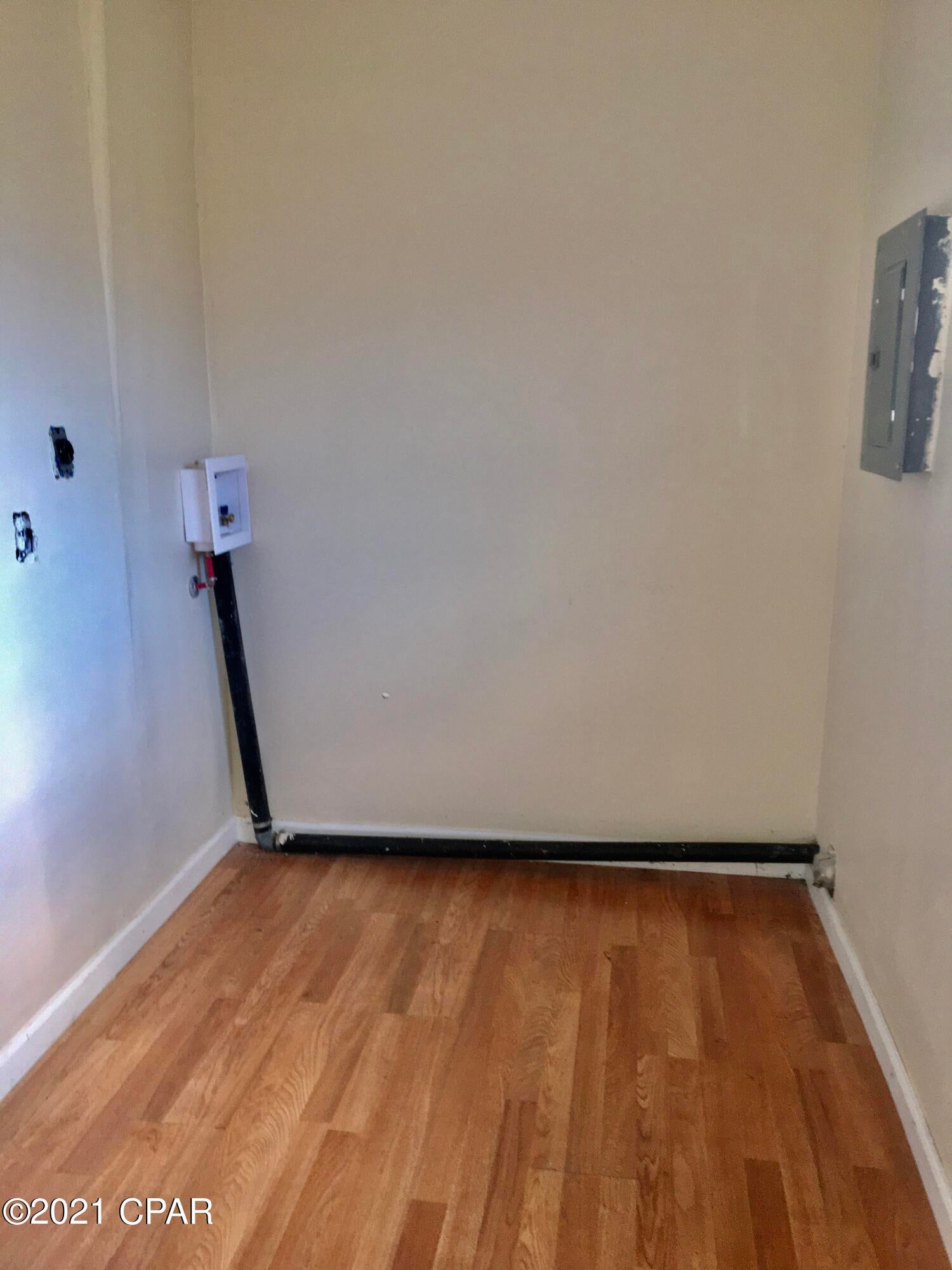 Parkway Manor Est - Residential