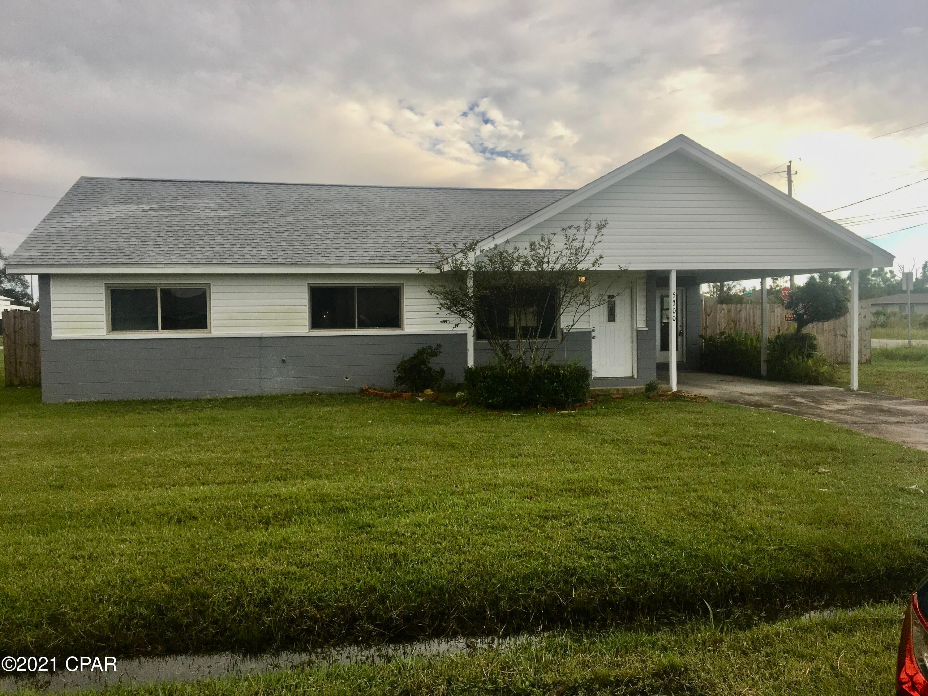 Parkway Manor Est - Residential