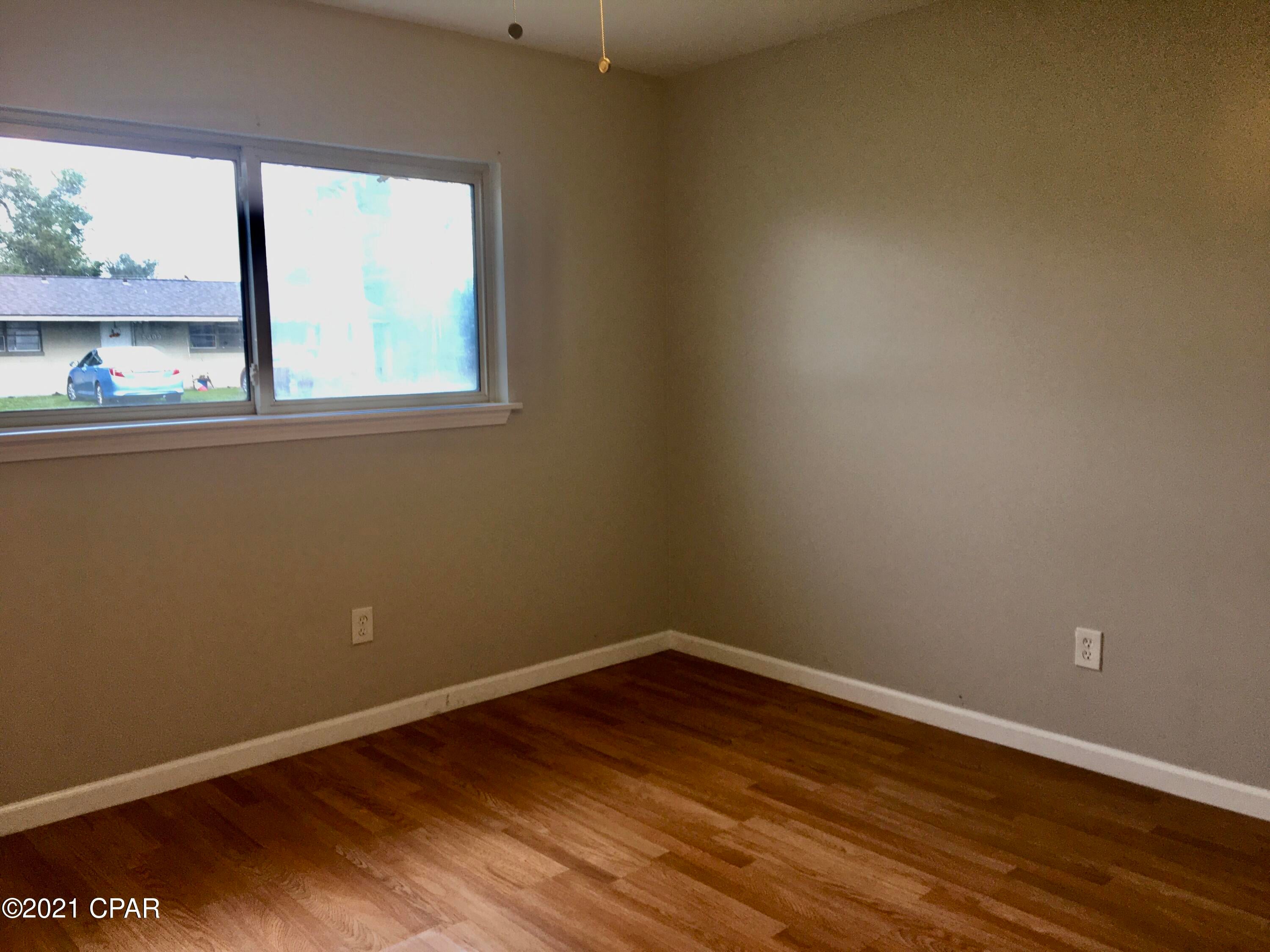 Parkway Manor Est - Residential