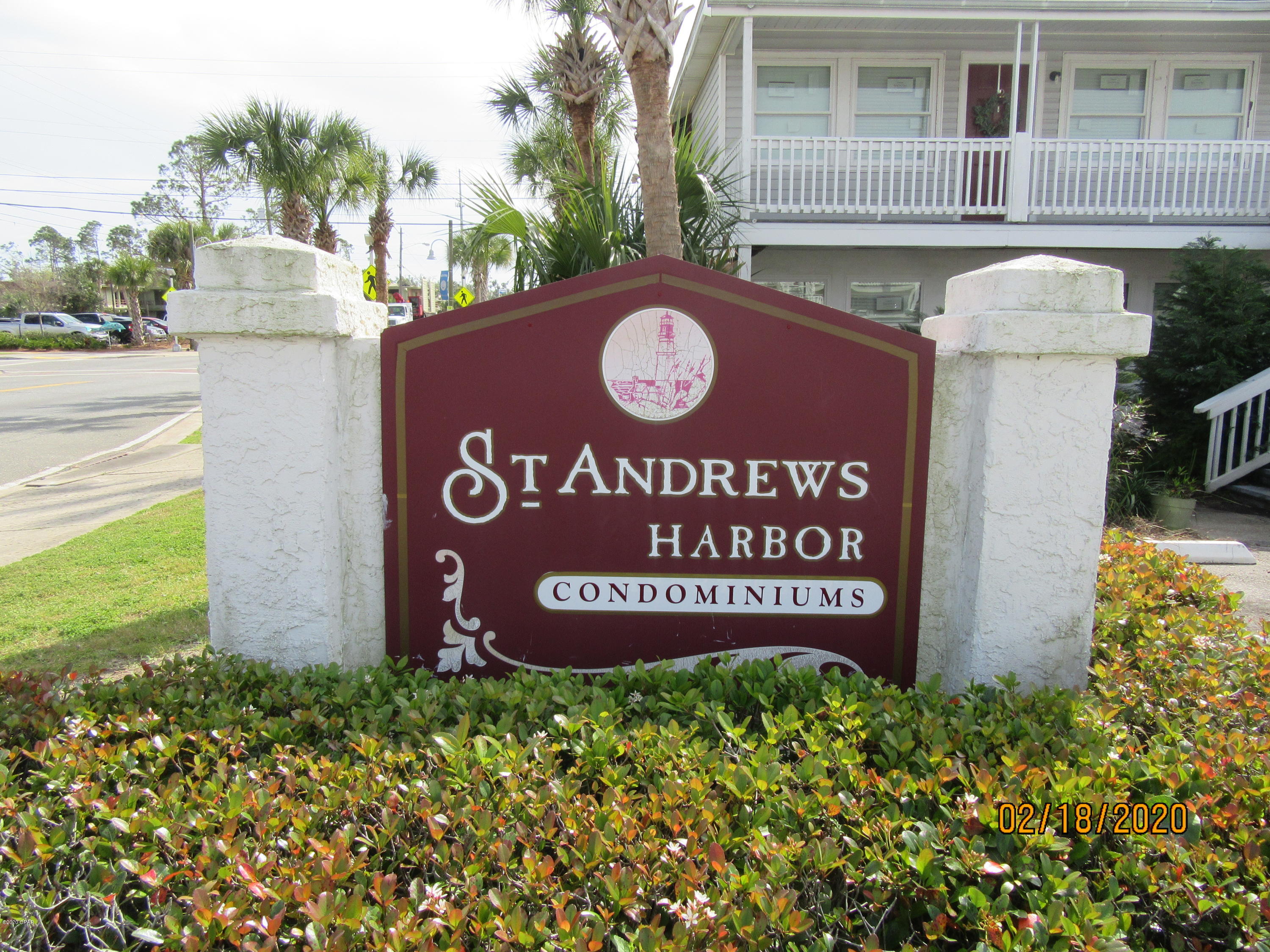 Located in the heart of historic St. Andrews, this remodeled 1 bedroom 1 bath condo is within walking distance of restraunts, shopping and the harbor. Water, sewer, garbage and basic cable is included in rent. Comes with stackable washer and dryer. Community pool is available.All property sizes and ages are approximate, please measure and/or verify if important.

School assignments are subject to change, please check with Bay County for most accurate information.

Deposit is the same as the rent.Pets NOT Allowed!
