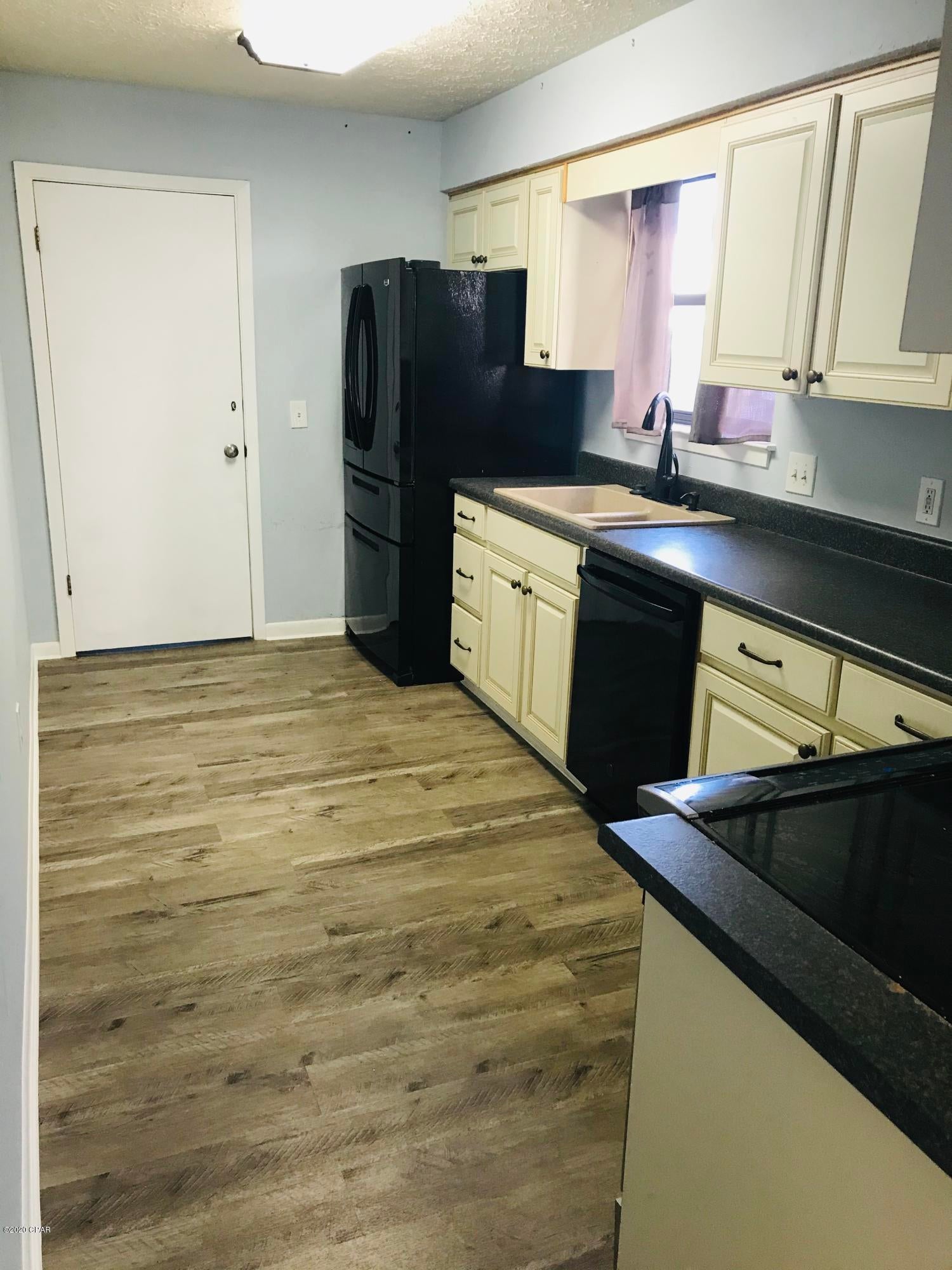 [No Recorded Subdiv] - Residential Lease
