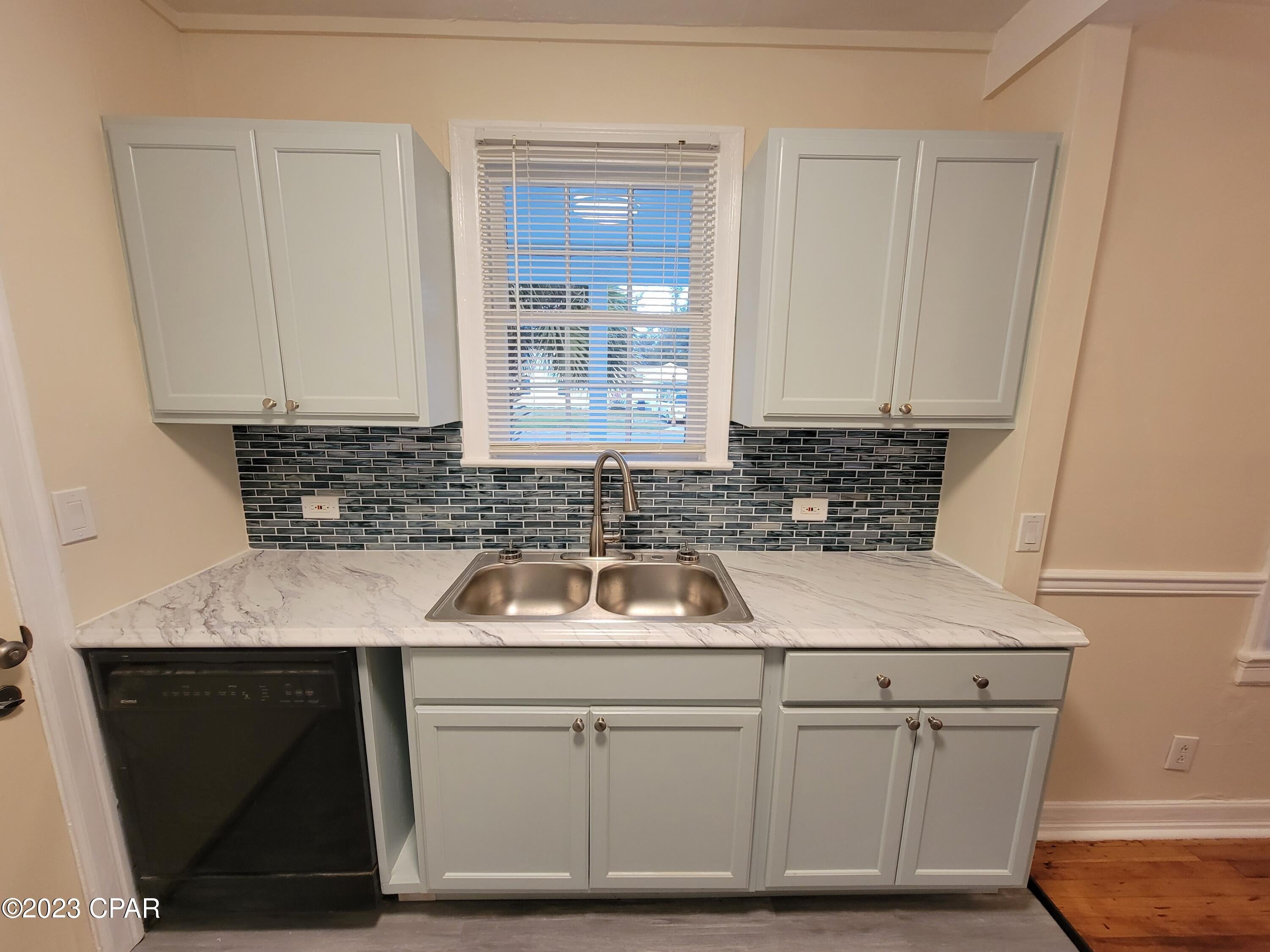 Sudduths 8th Add - Residential Lease