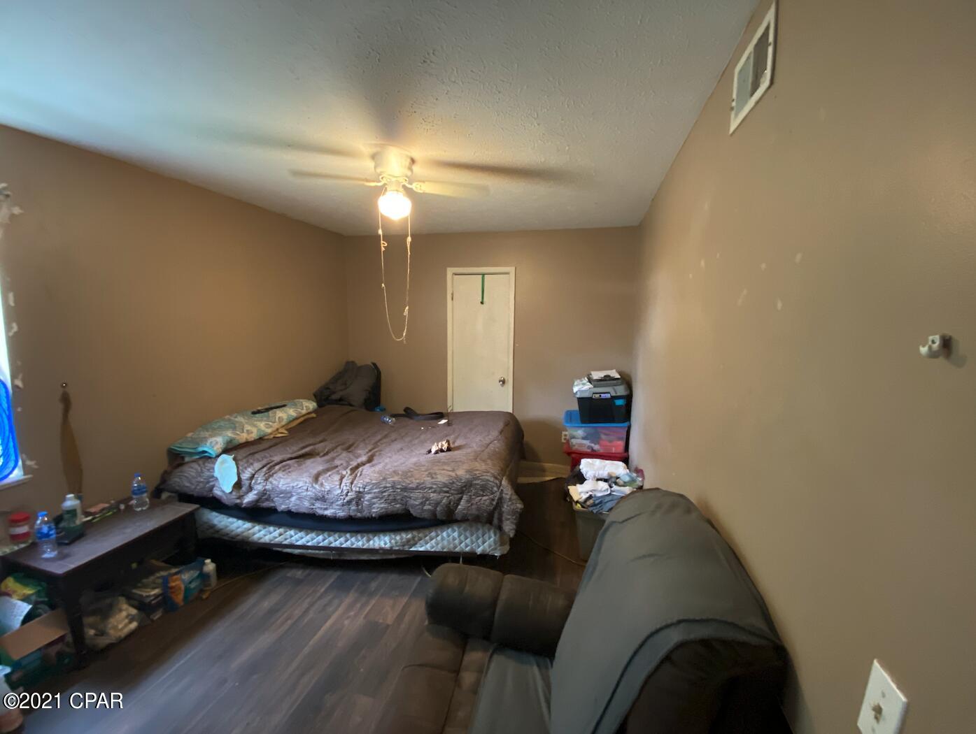[No Recorded Subdiv] - Residential Lease
