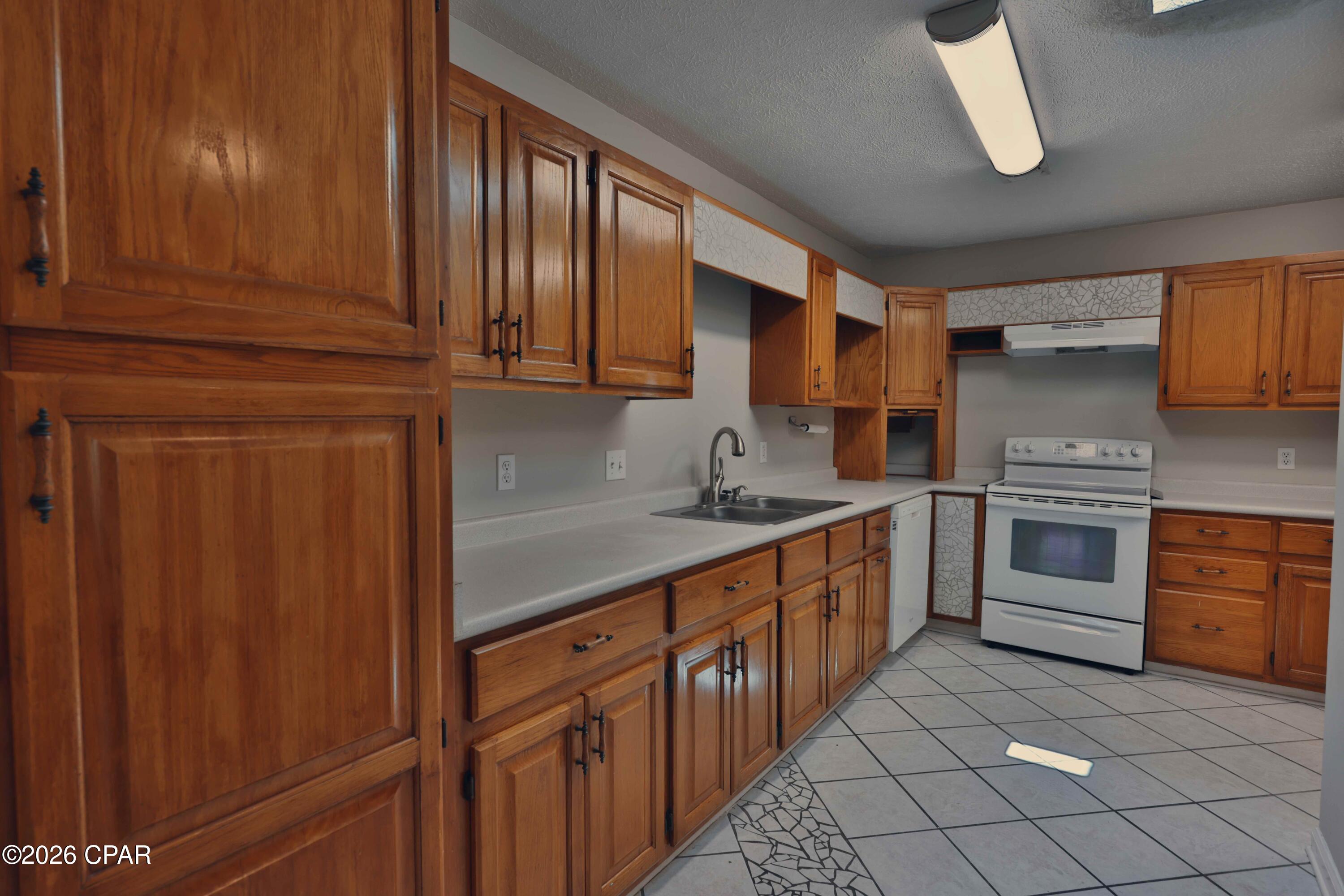 Treasure Island - Residential Lease