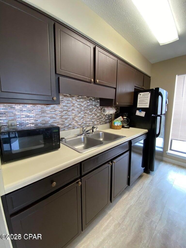 Endless Summer II - Residential Lease