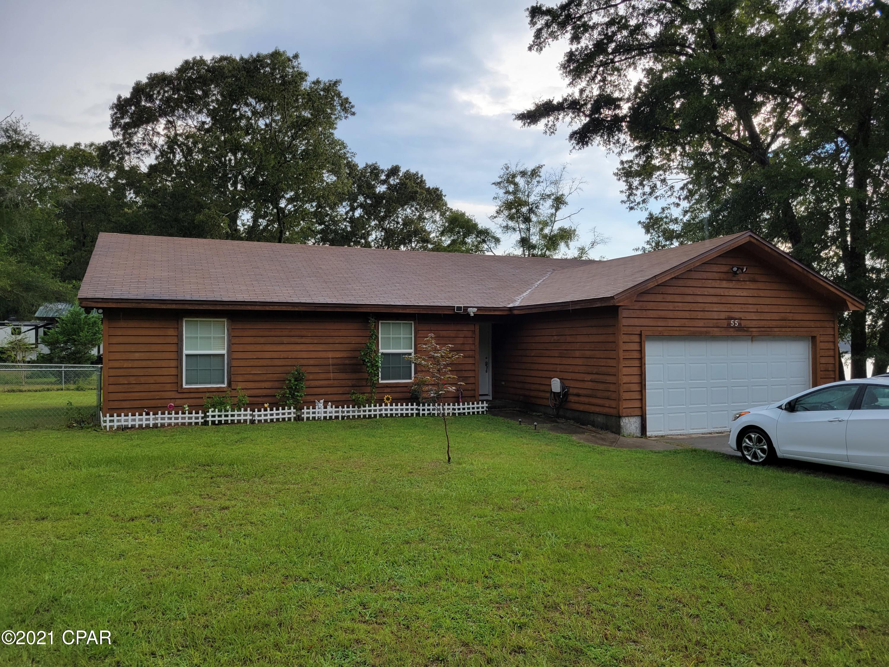 'CURRENTLY UNDER CONTRACT, SELLER ACCEPTING BACKUP OFFERS' This cedar house built in 2010 has a great view of King's Lake on a dead end street, not far off Hwy 331. It offers 3 bedrooms, two bathrooms, fenced back yard for pets and kids, 2-car garage and a back patio with a good view of the lake. The kitchen has granite counter tops, a deep stainless steel sink, breakfast bar, double electric oven, microwave oven above the stove, and a 4- door refrigerator, all stainless steel. Both bathrooms have a ceramic bowl sink, and the guest bathroom has a shower/tub combo. The master bath features a big walk-in tile shower with a bench seat for the lady of the house. The large master bedroom has a spacious walk-in closet. 

Across the lake is a boat launch and King's Lake RV Resort. C