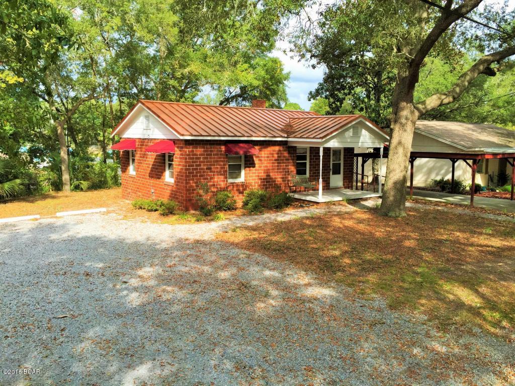 All property sizes and ages are approximate, please measure and/or verify if important. 

School assignments are subject to change, please check with Bay County for most accurate information.

Deposit is the same as the rent.

Pets allowed with owner approval and NON REFUNDABLE pet fee applies per pet.  Breed restrictions apply.    

1 dog & 1 cat limit