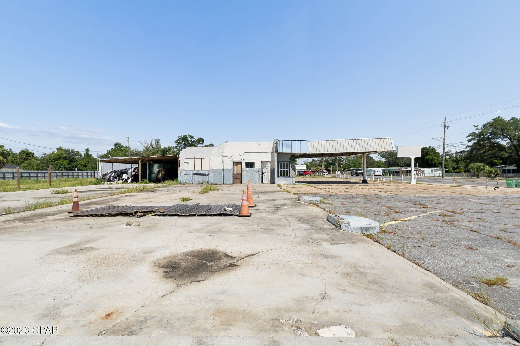 Lake Drive Heights - Commercial Sale