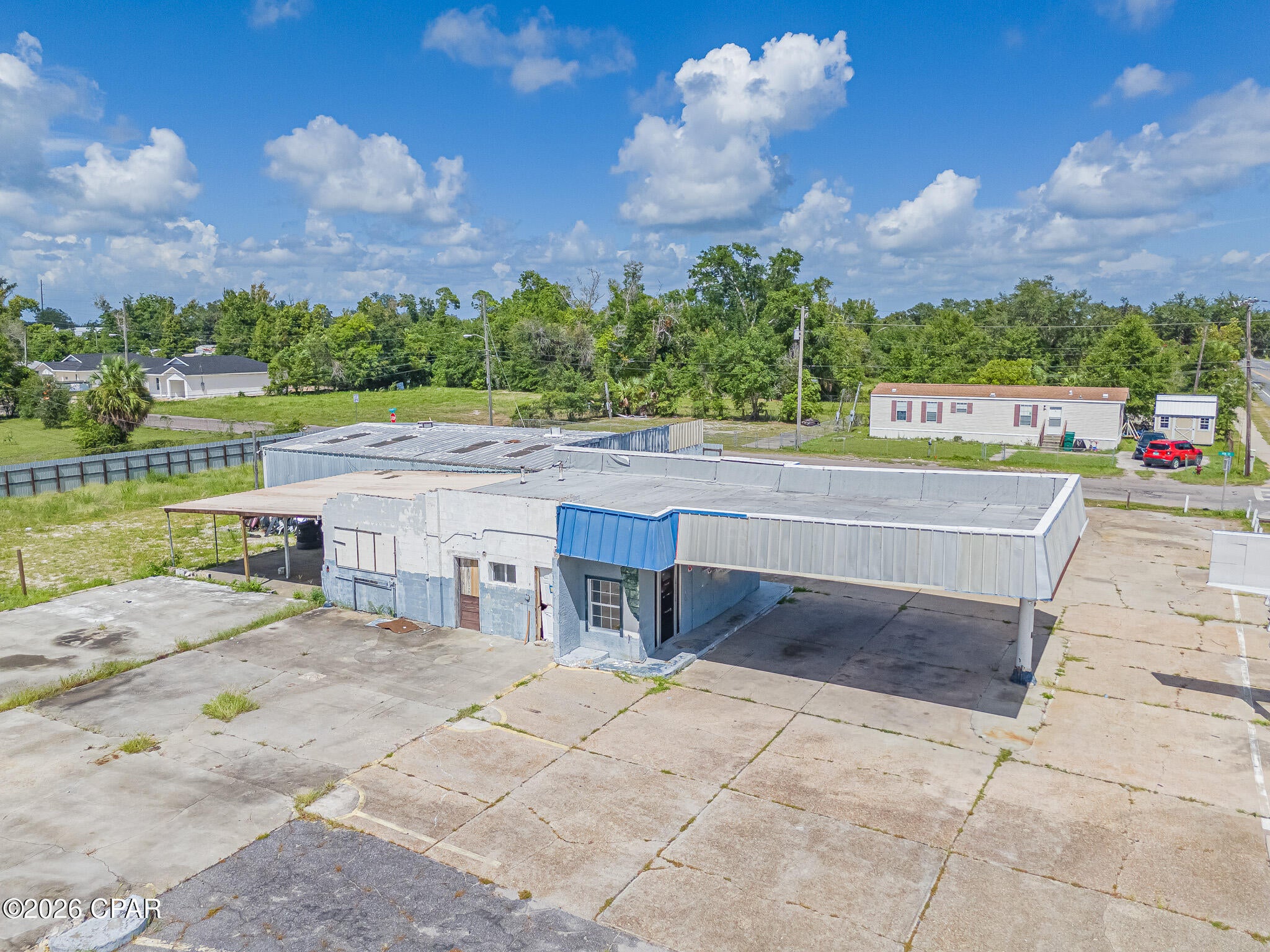 Lake Drive Heights - Commercial Sale