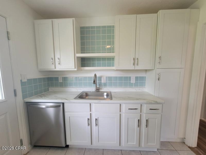 Cove Terrace 3rd Add - Residential Lease