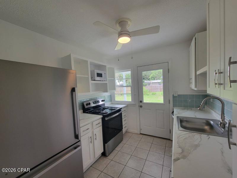 Cove Terrace 3rd Add - Residential Lease
