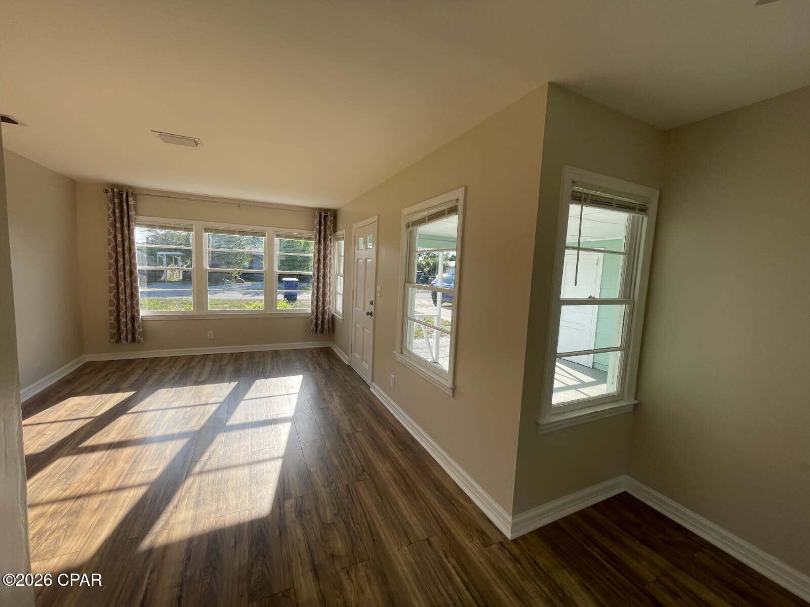 Cove Terrace 3rd Add - Residential Lease