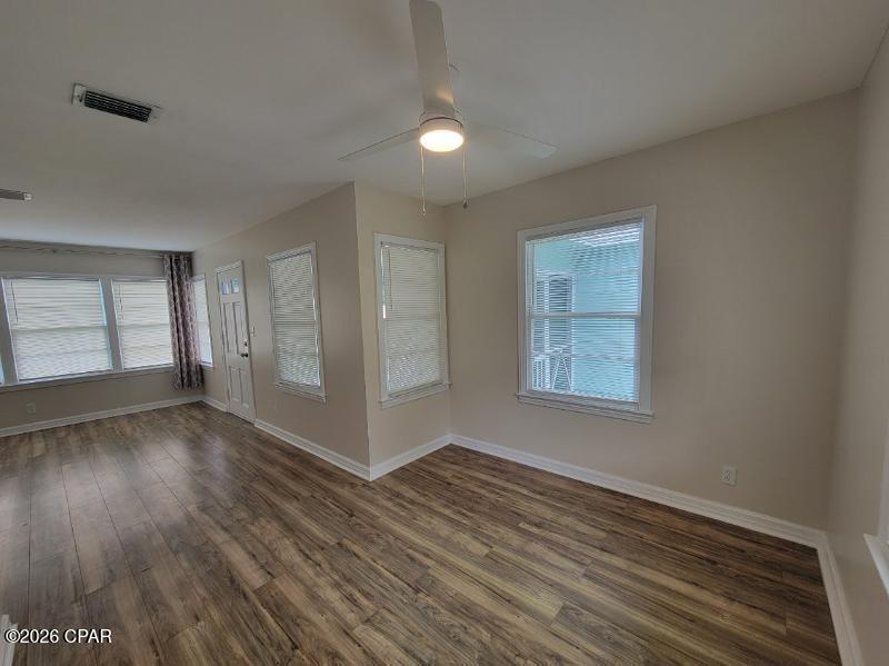 Cove Terrace 3rd Add - Residential Lease