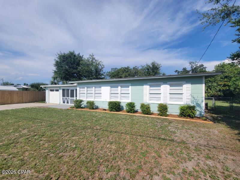 Cove Terrace 3rd Add - Residential Lease