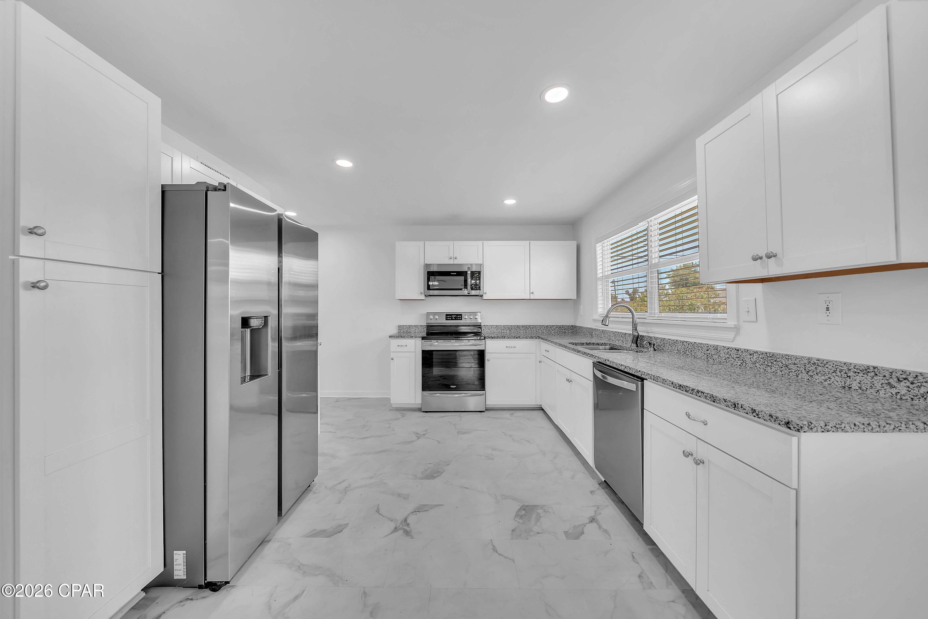 [No Recorded Subdiv] - Residential Lease