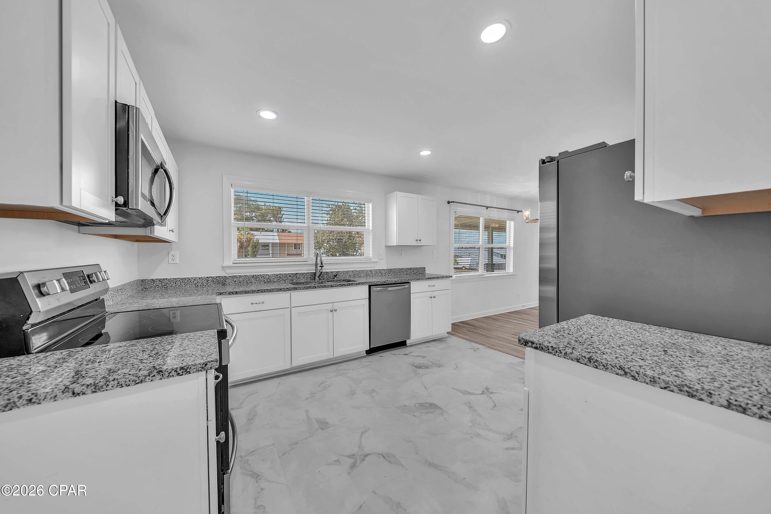 [No Recorded Subdiv] - Residential Lease