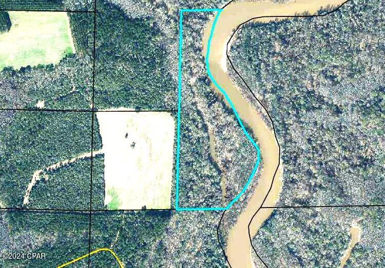 INCREDIBLY WELL PRICED WATERFRONT /RIVERFRONT  OPPORTUNITY about 3000 ft of riverfront / waterfront. 

Limitless opportunities for the creative investor.

Residential usage may be high-end riverfront / river acess homes  

Non-residential usage may be a riverfront nature retreat or lodging situation featuring the naturalness of the parcel which would be perfect for nature trails, hiking, walking trails, exercise paths, biking trails, along with riverfront activities, boating, rafting, canoeing, fishing, etc.  There is a high demand for this type of property as 'eco trips' and fun and fashionable.