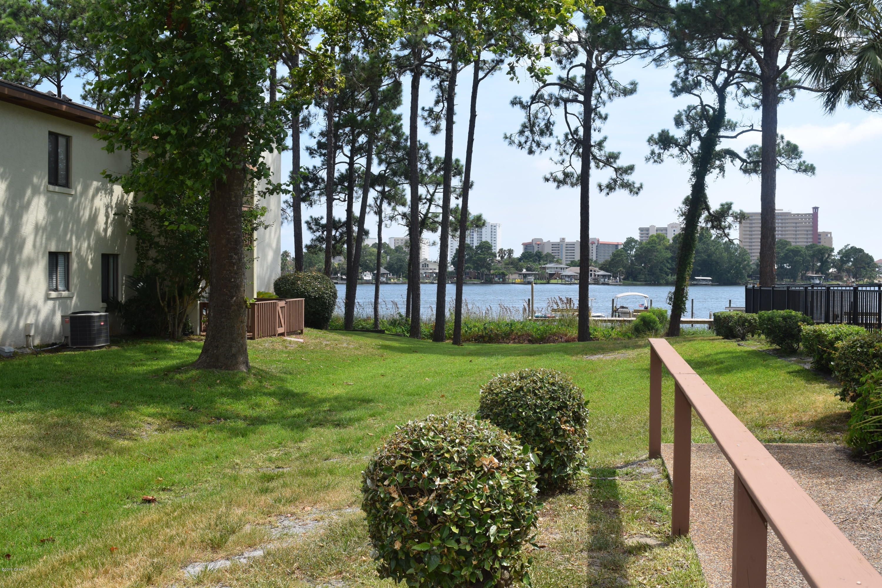 Palisades Condo Ph 1 - Residential