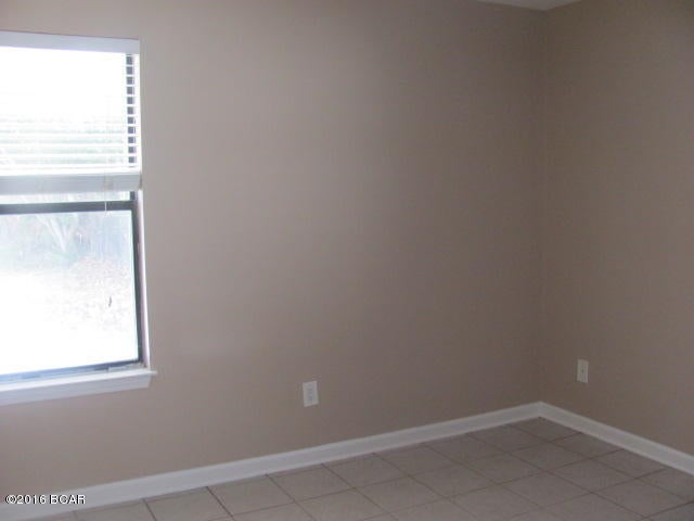 North Lagoon Oaks 1st - Residential Lease