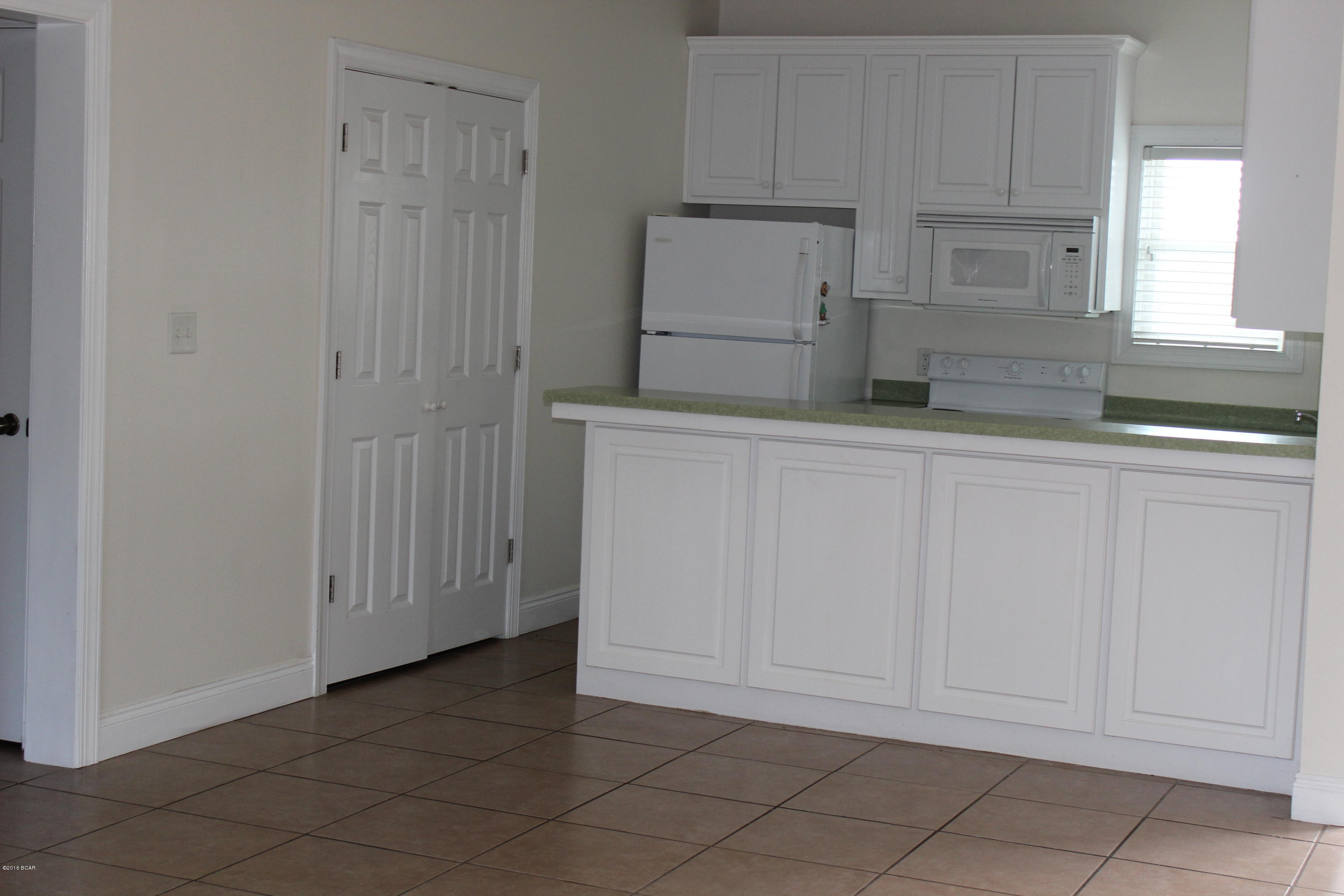 ON THE WATER,  1st Floor 2BD/2BA condo on North Lagoon. Community Pool.  1 BLOCK OFF THE BEACH.

Won't last long!!!!!!!  MARINA ON SIGHT (managed by 3rd party.  $1150.00 Deposit $750.00 refundable. $50.00 App/Credit Check fee for all adults over 18.