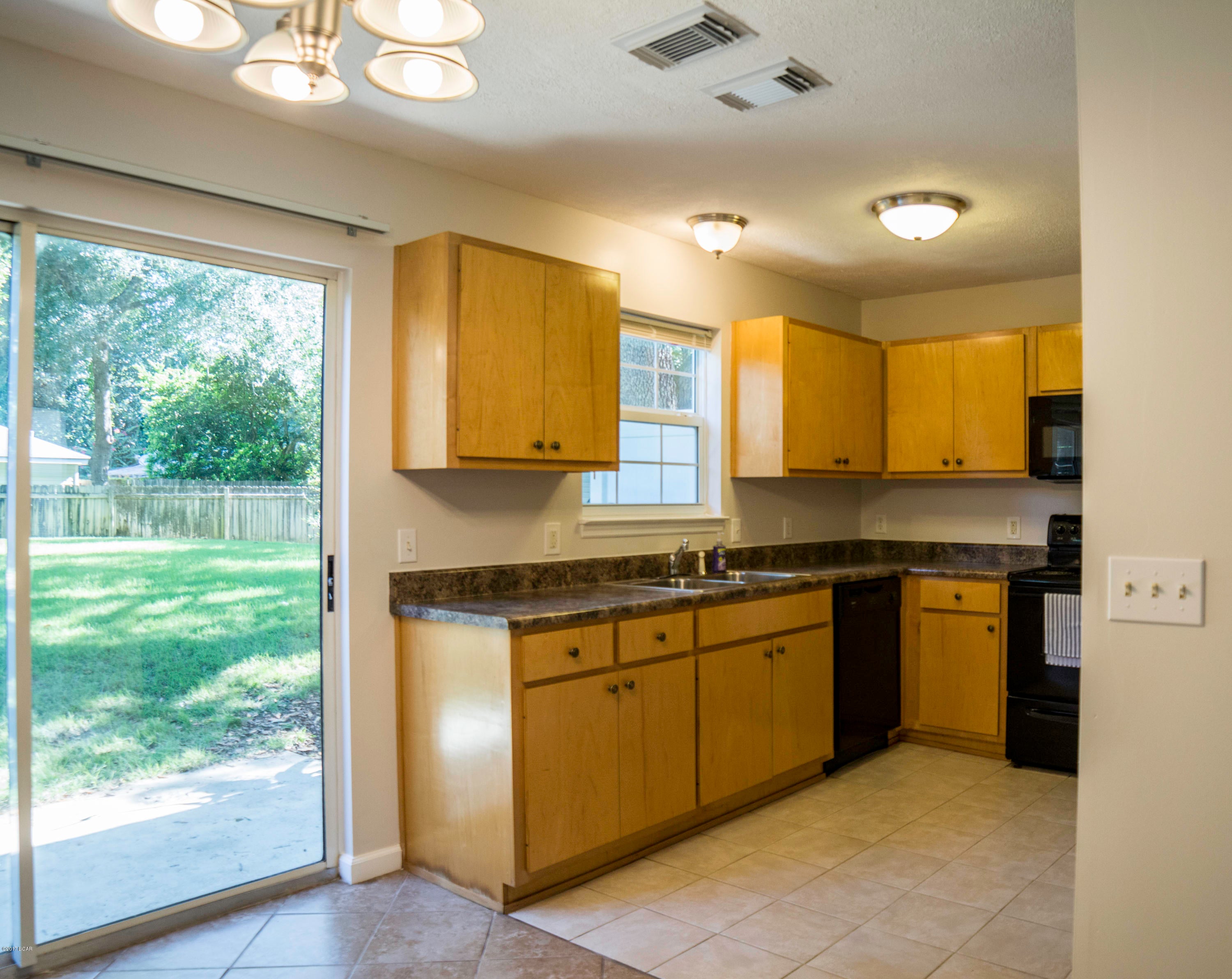 Magnolia Beach 1st Add - Residential Lease