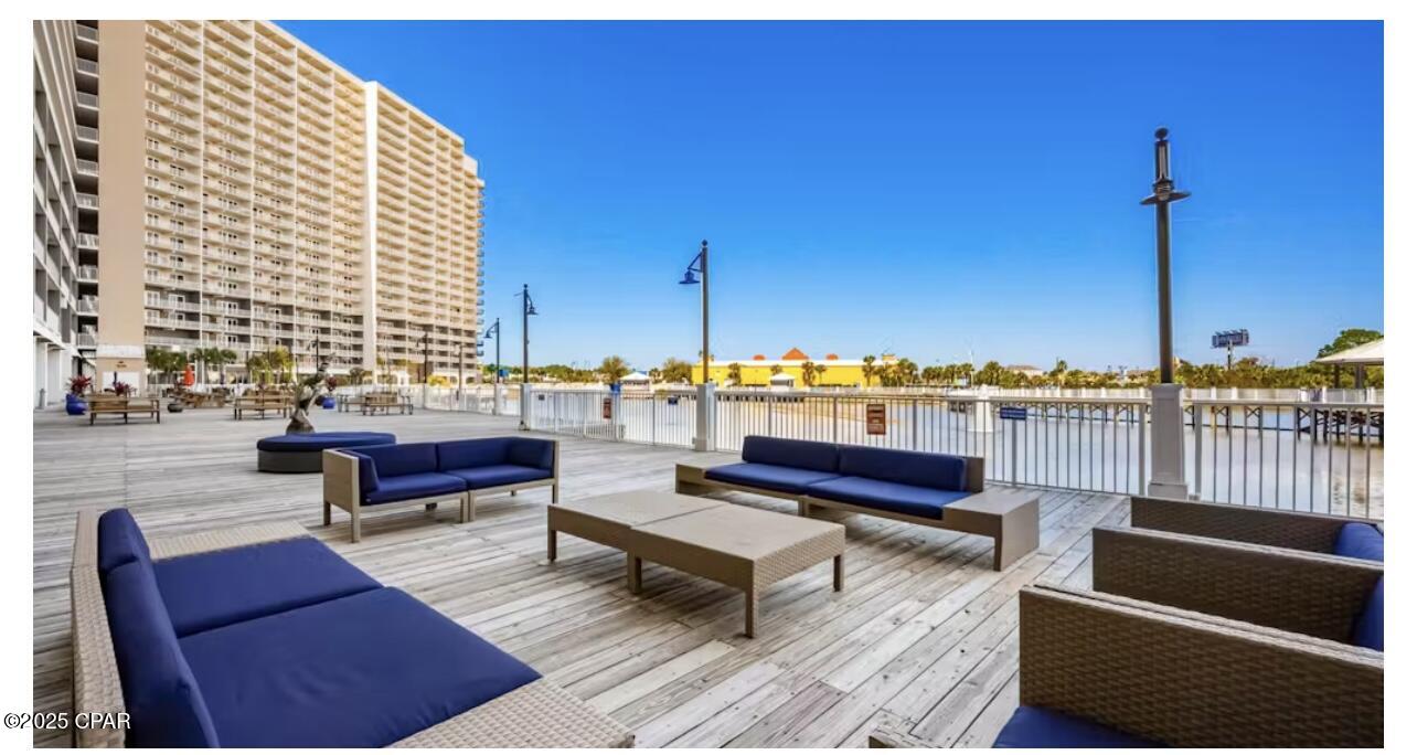 Laketown Wharf - Residential