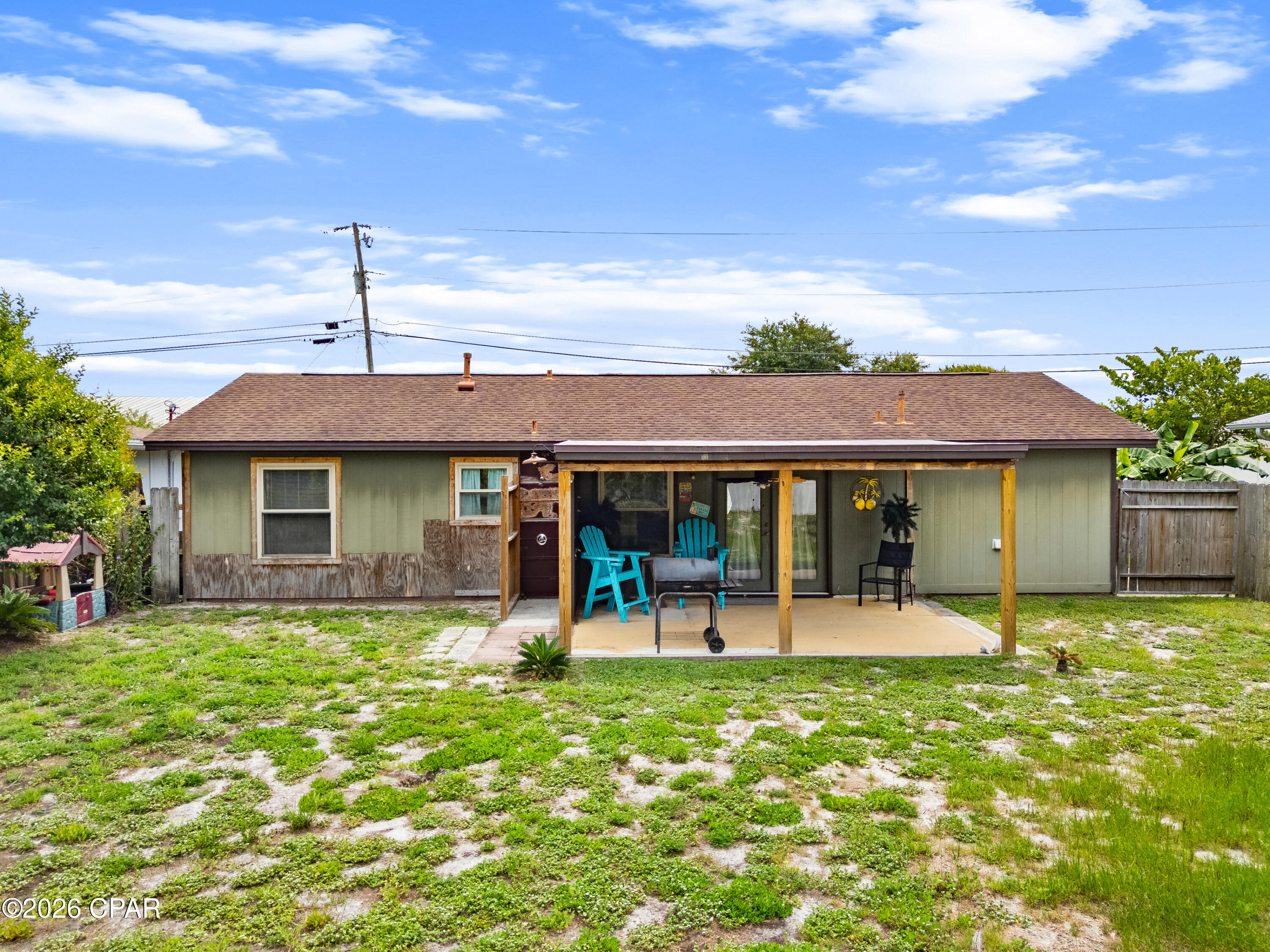 Hutchison's 2nd To Bahama Bch - Residential