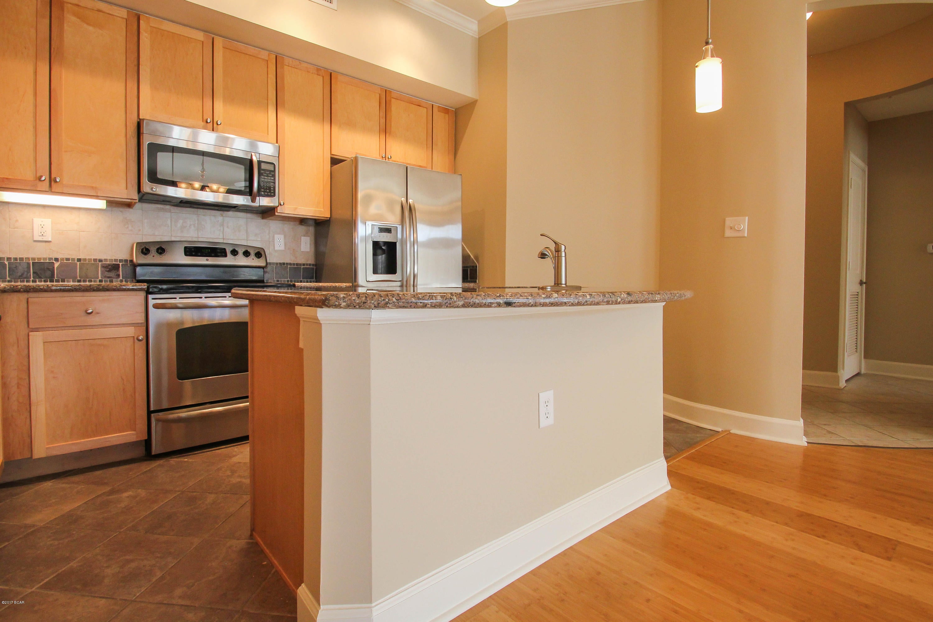Off Market Sale. Entered for Comp Purposes Only. 2 Bed 2.5 Bath Top Floor Island Reserve Condo.