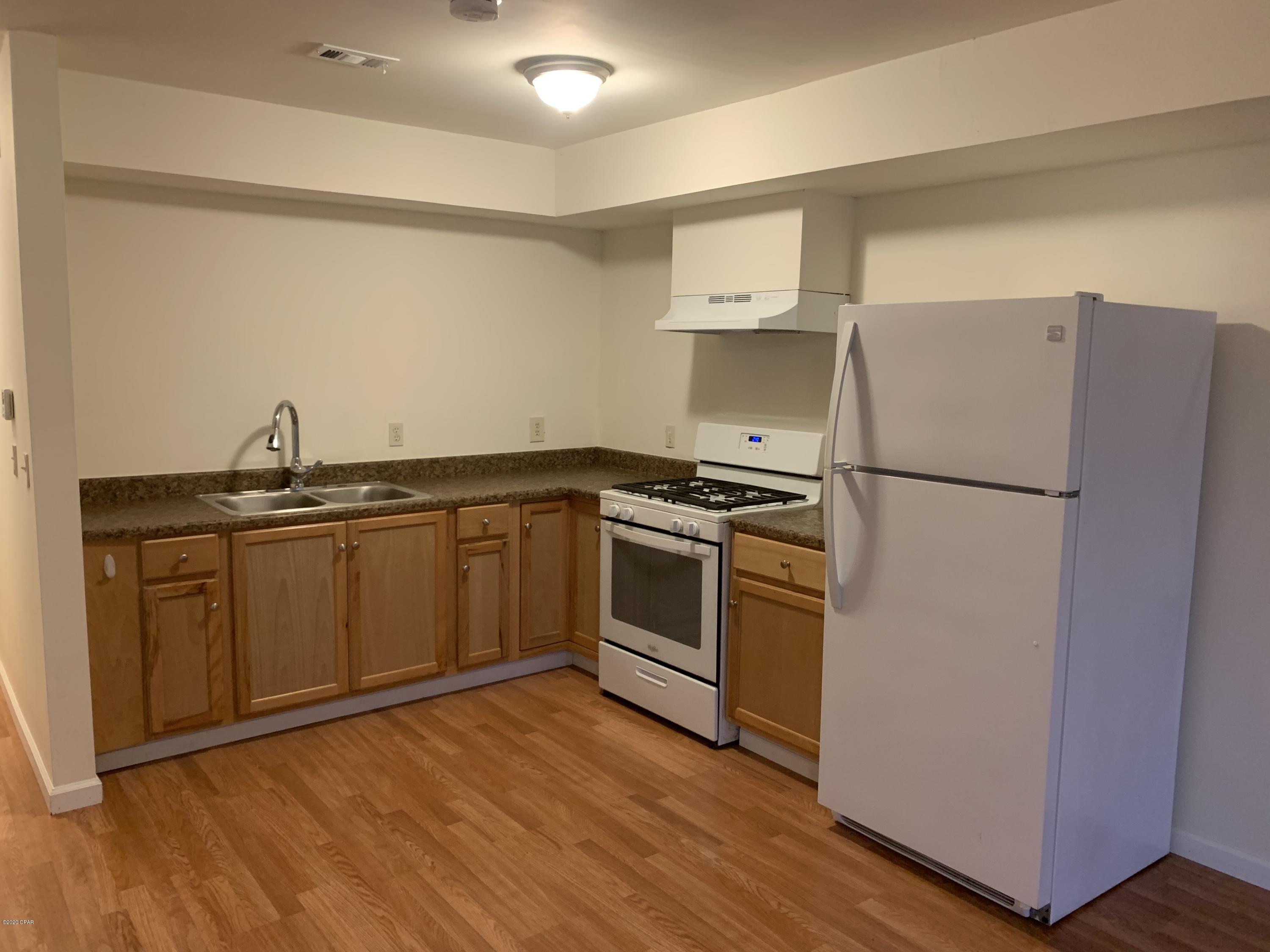 [No Recorded Subdiv] - Residential Lease