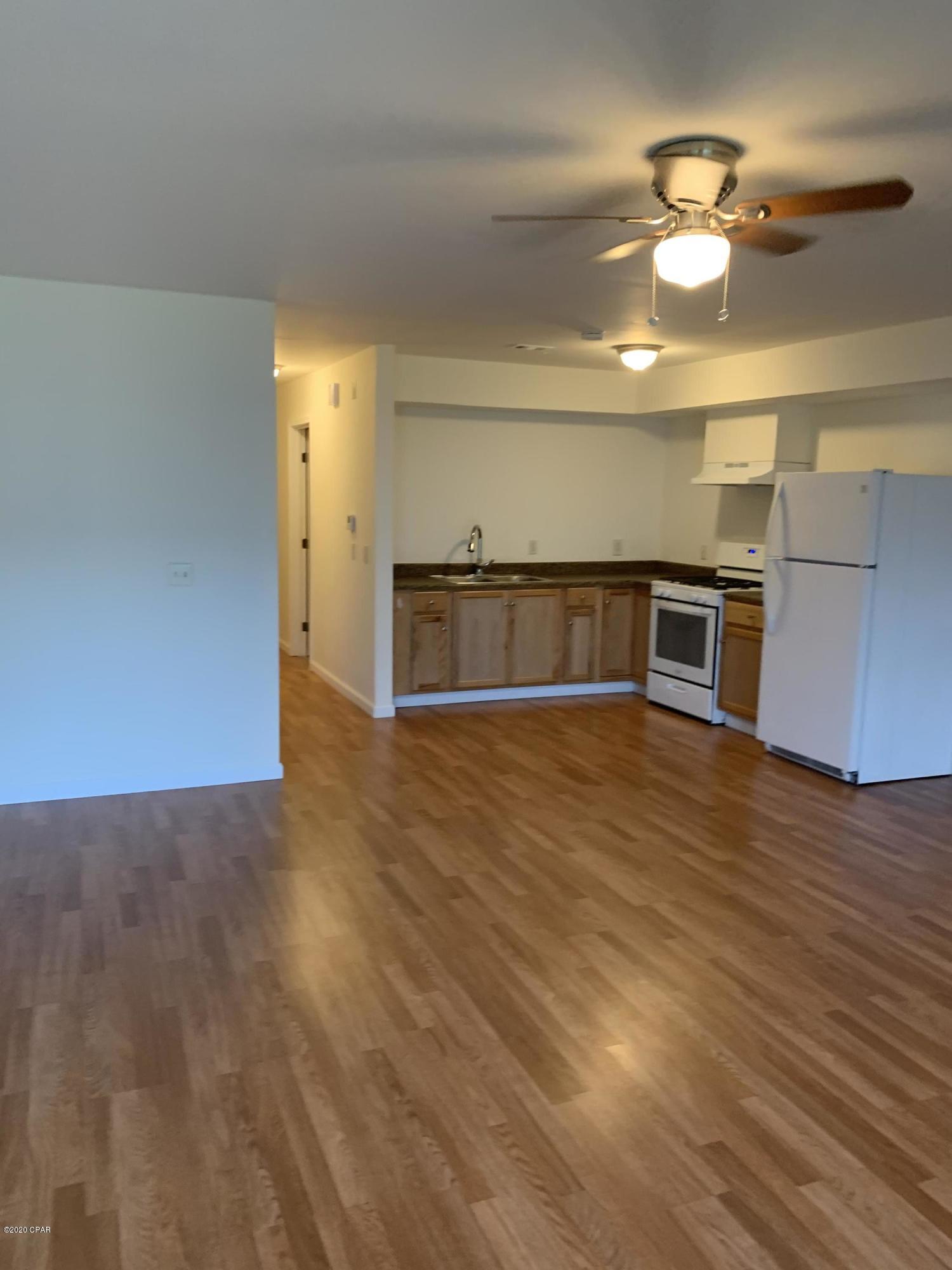 [No Recorded Subdiv] - Residential Lease