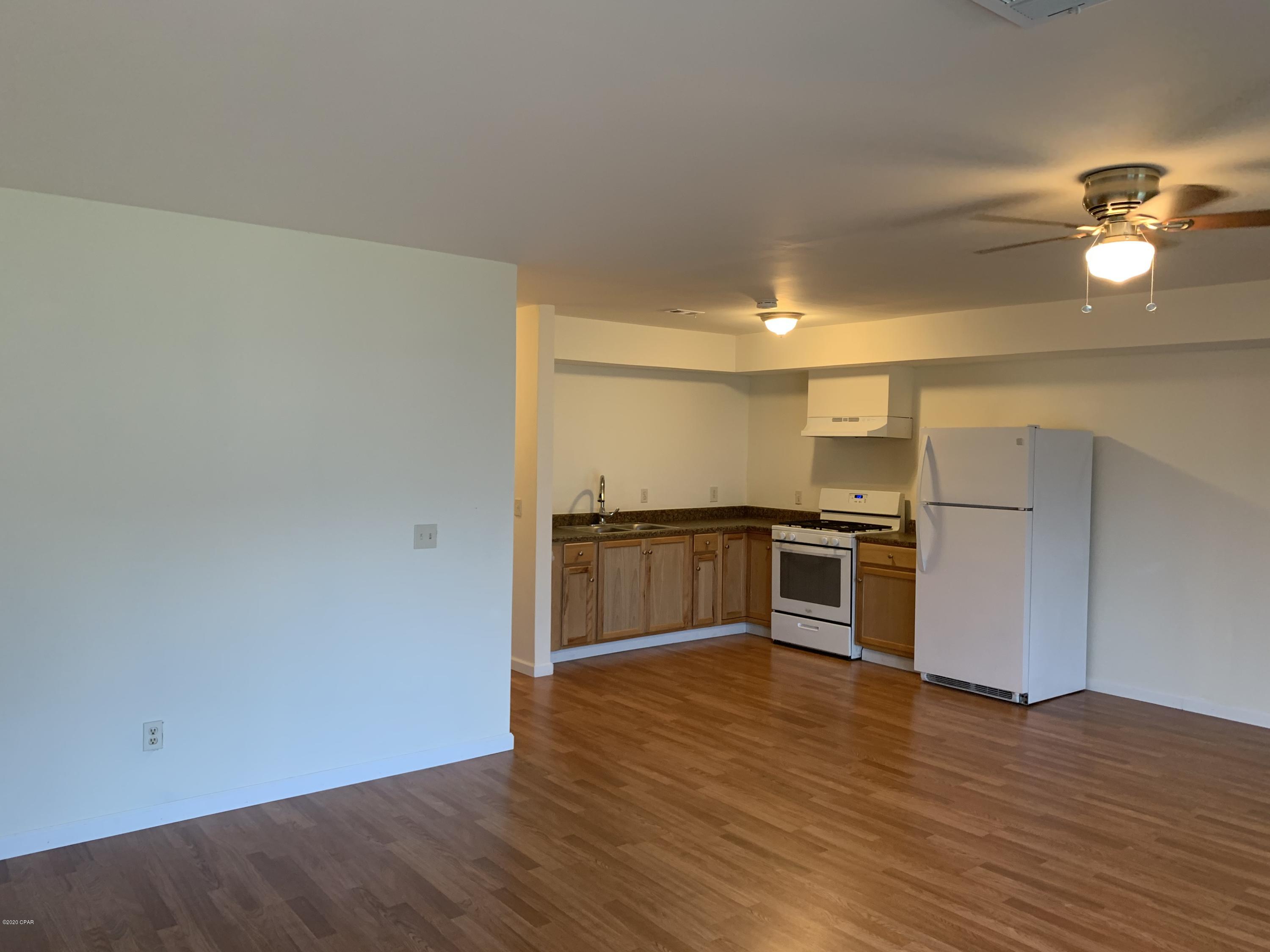 [No Recorded Subdiv] - Residential Lease
