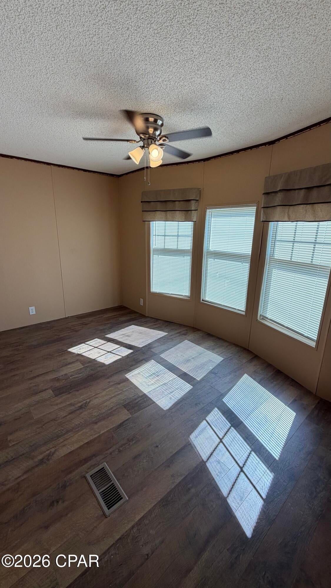 [No Recorded Subdiv] - Residential Lease