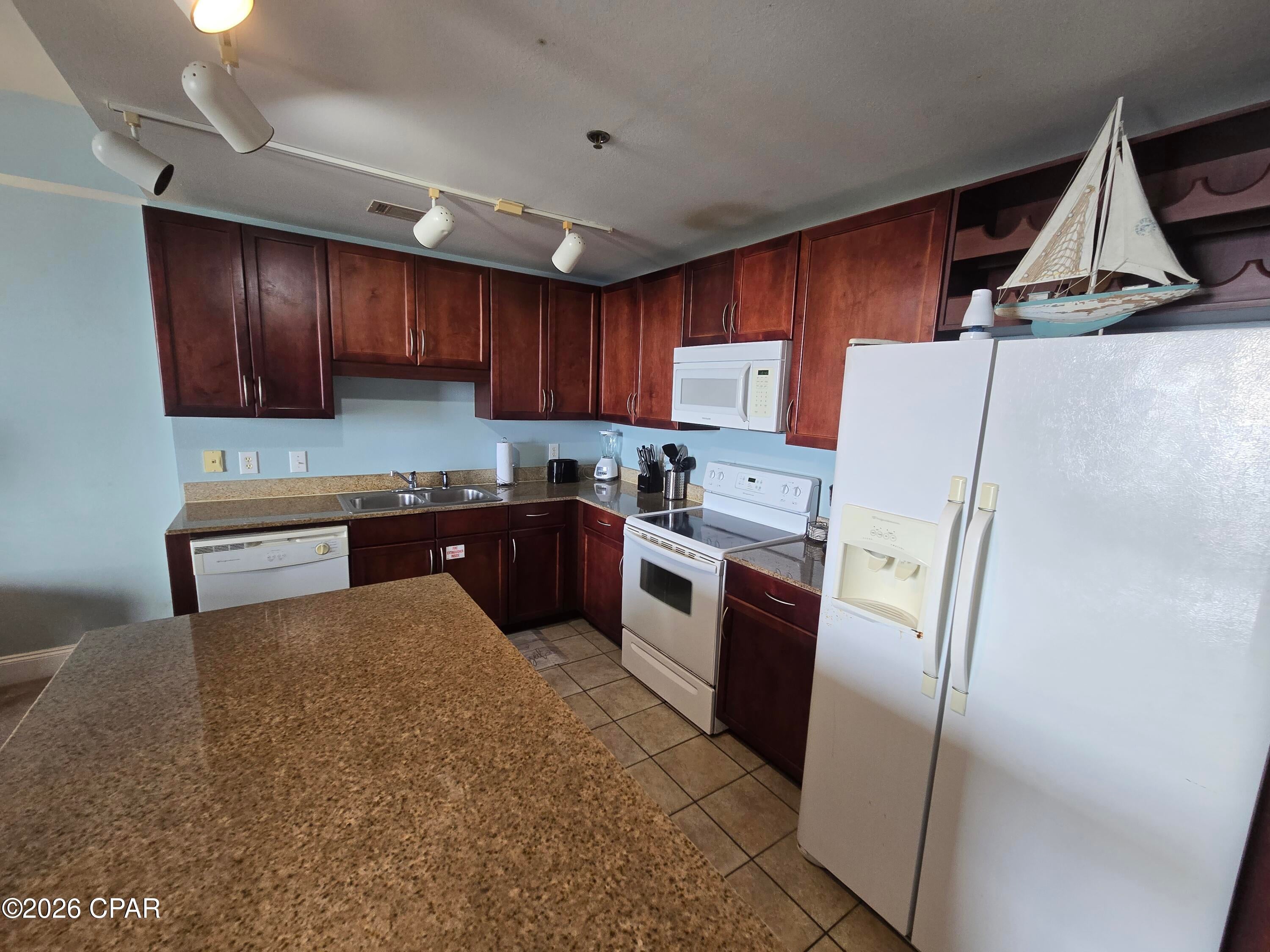 Laketown Wharf - Residential