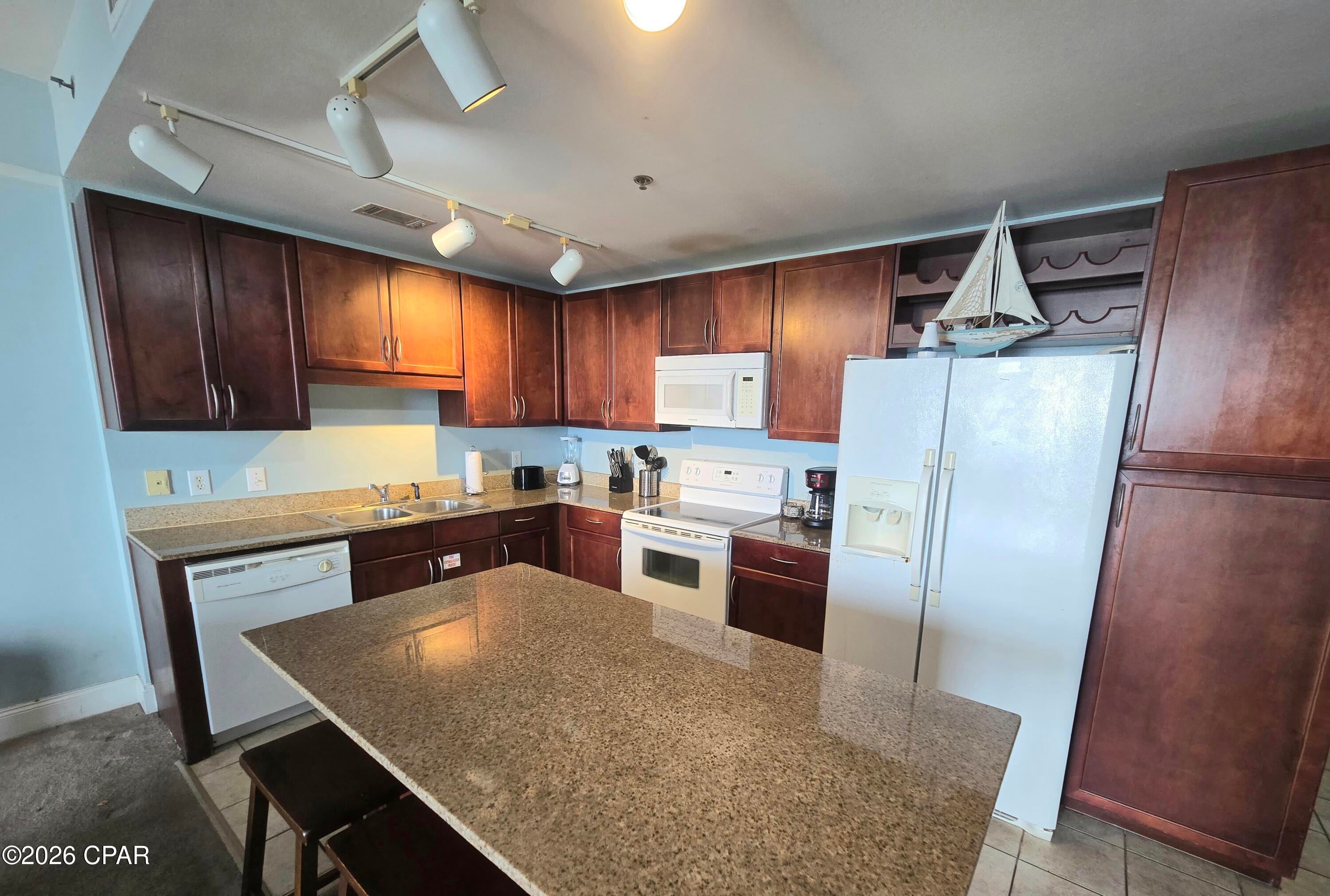 Laketown Wharf - Residential
