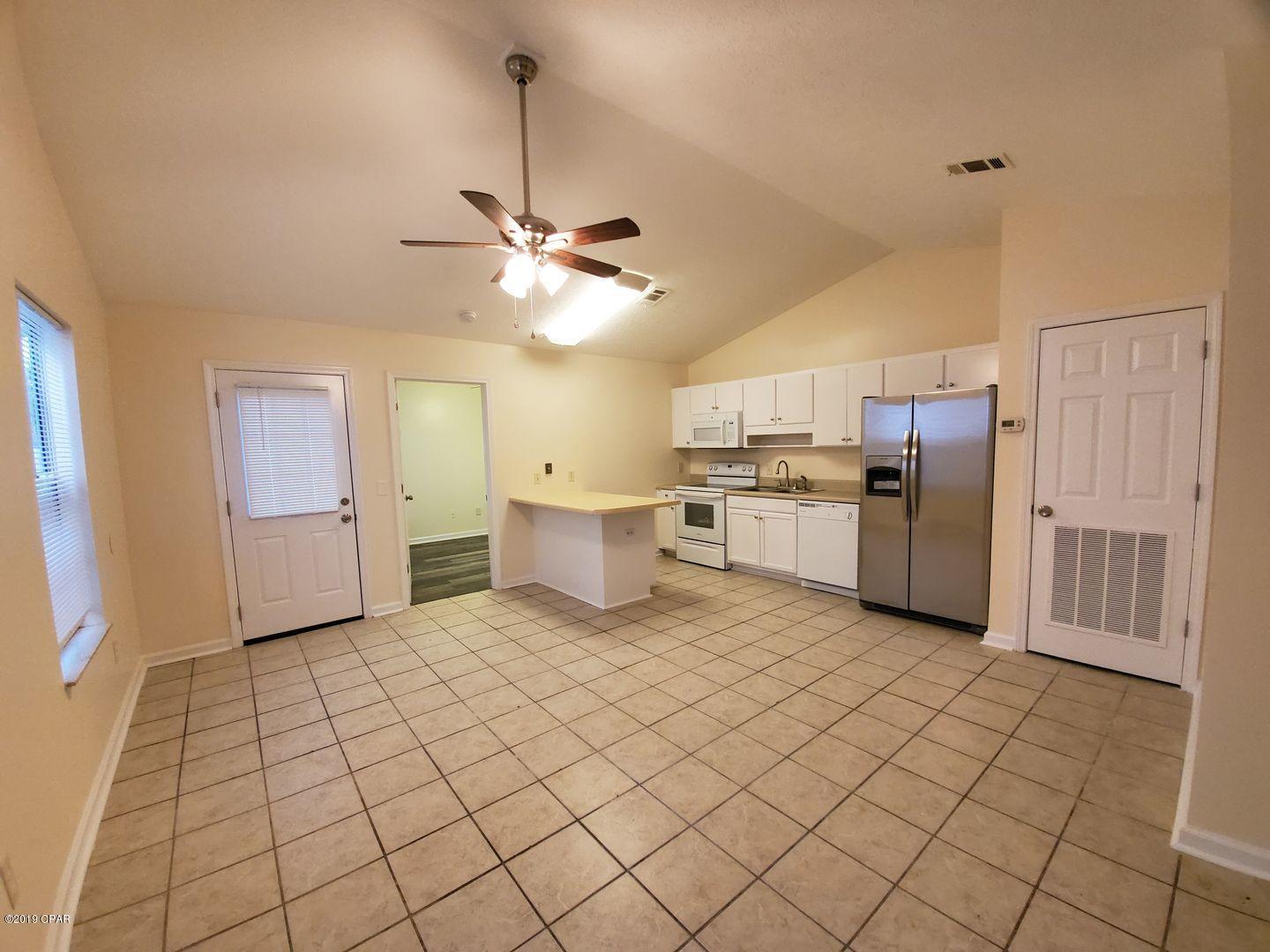 [No Recorded Subdiv] - Residential Lease