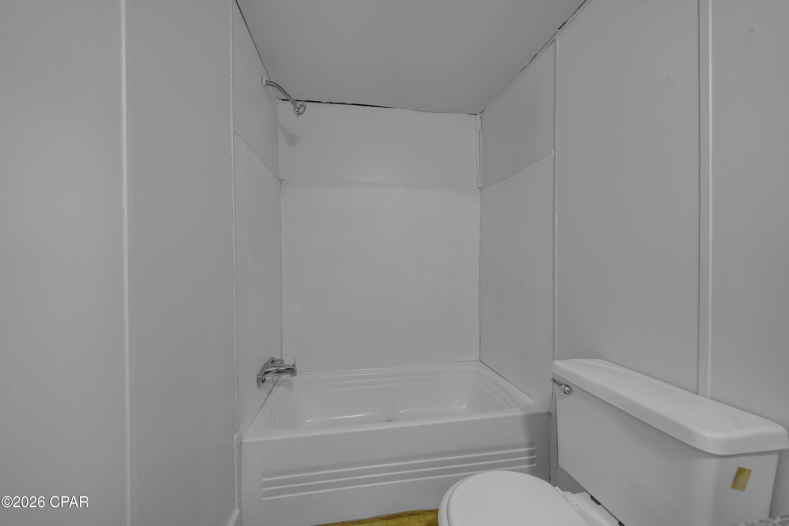 [No Recorded Subdiv] - Residential Lease