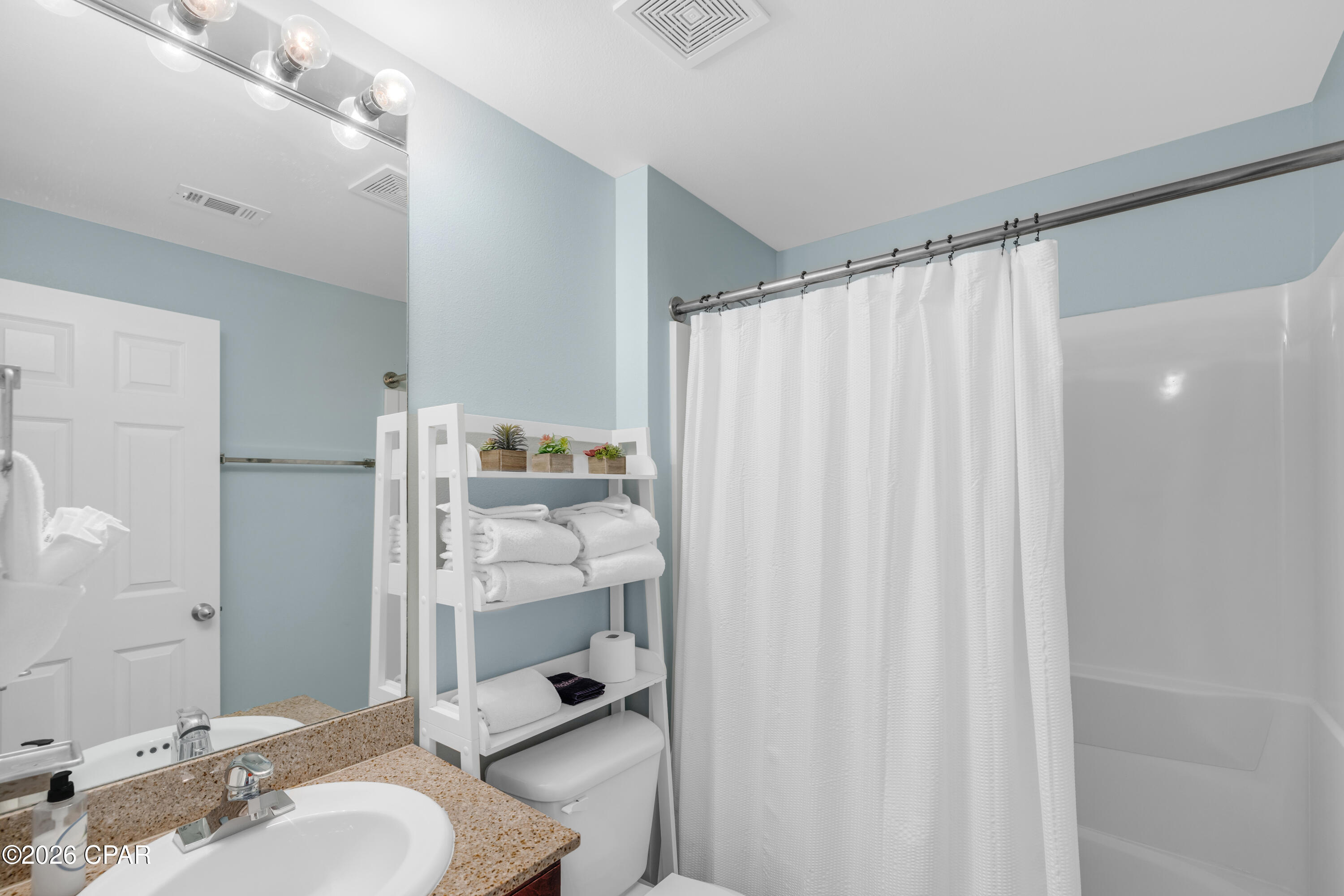 Laketown Wharf - Residential