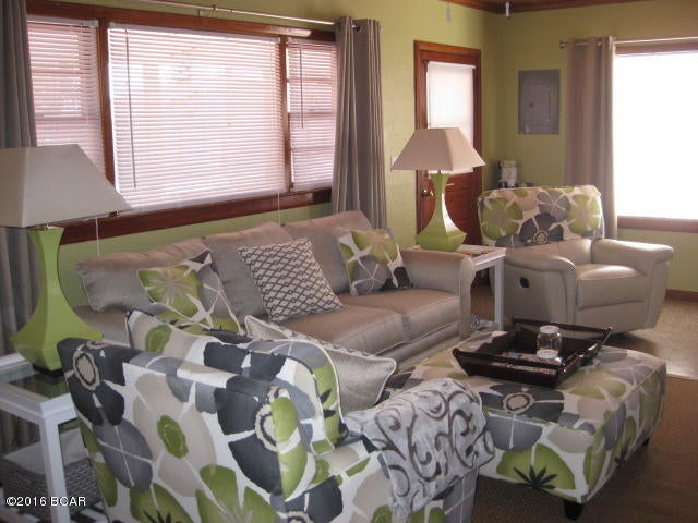 Laguna Beach Estates 9th Add - Residential