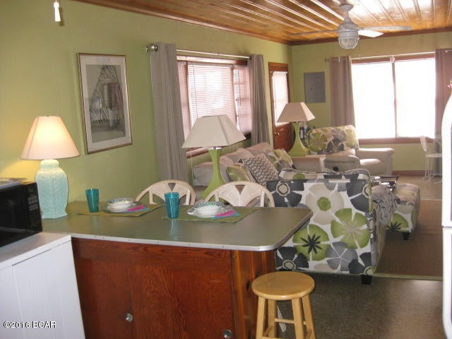 Laguna Beach Estates 9th Add - Residential