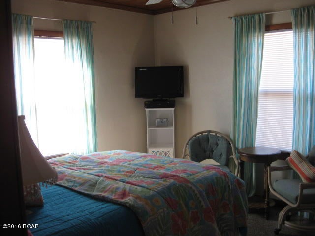 Laguna Beach Estates 9th Add - Residential