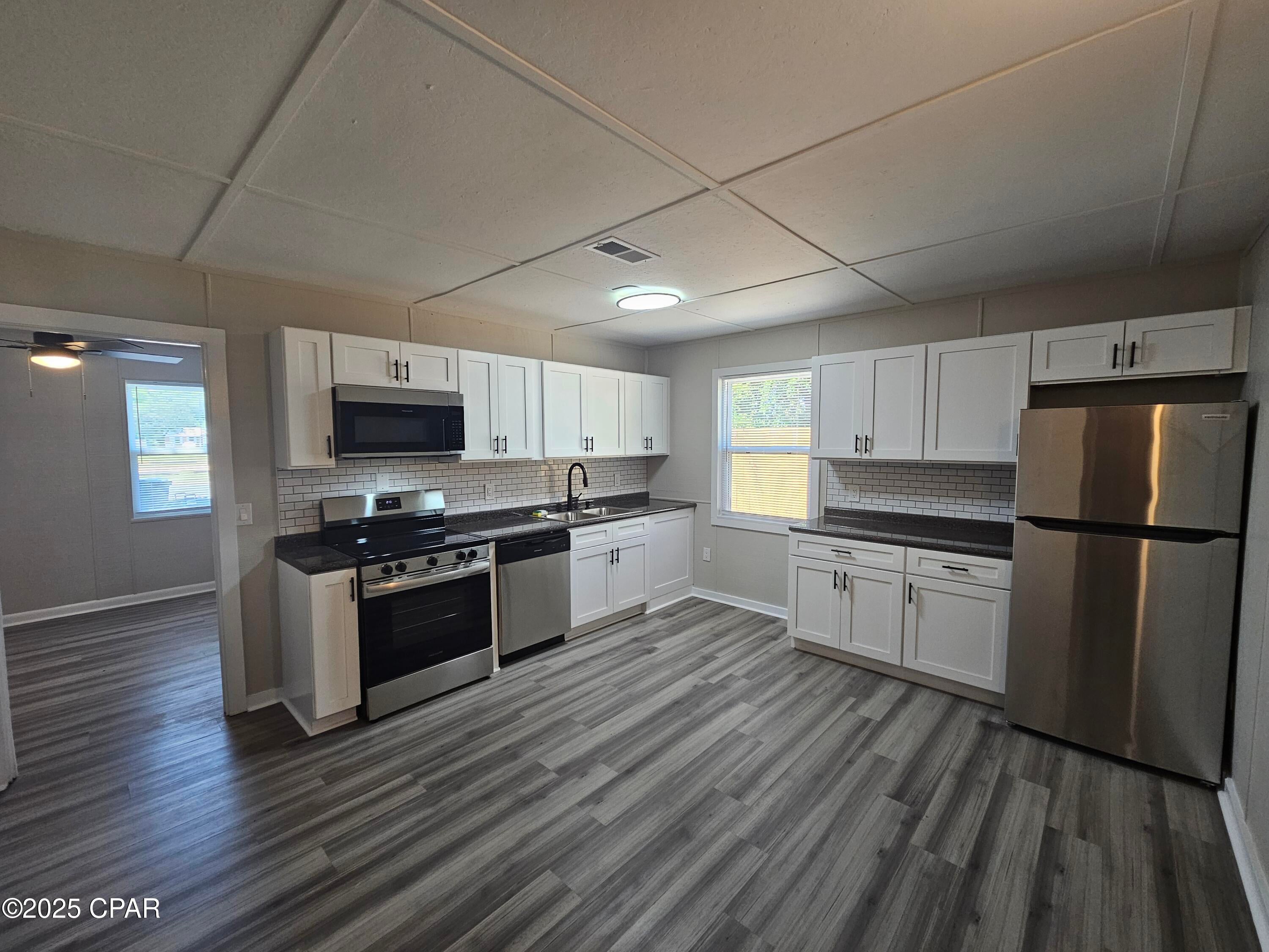 [No Recorded Subdiv] - Residential Lease