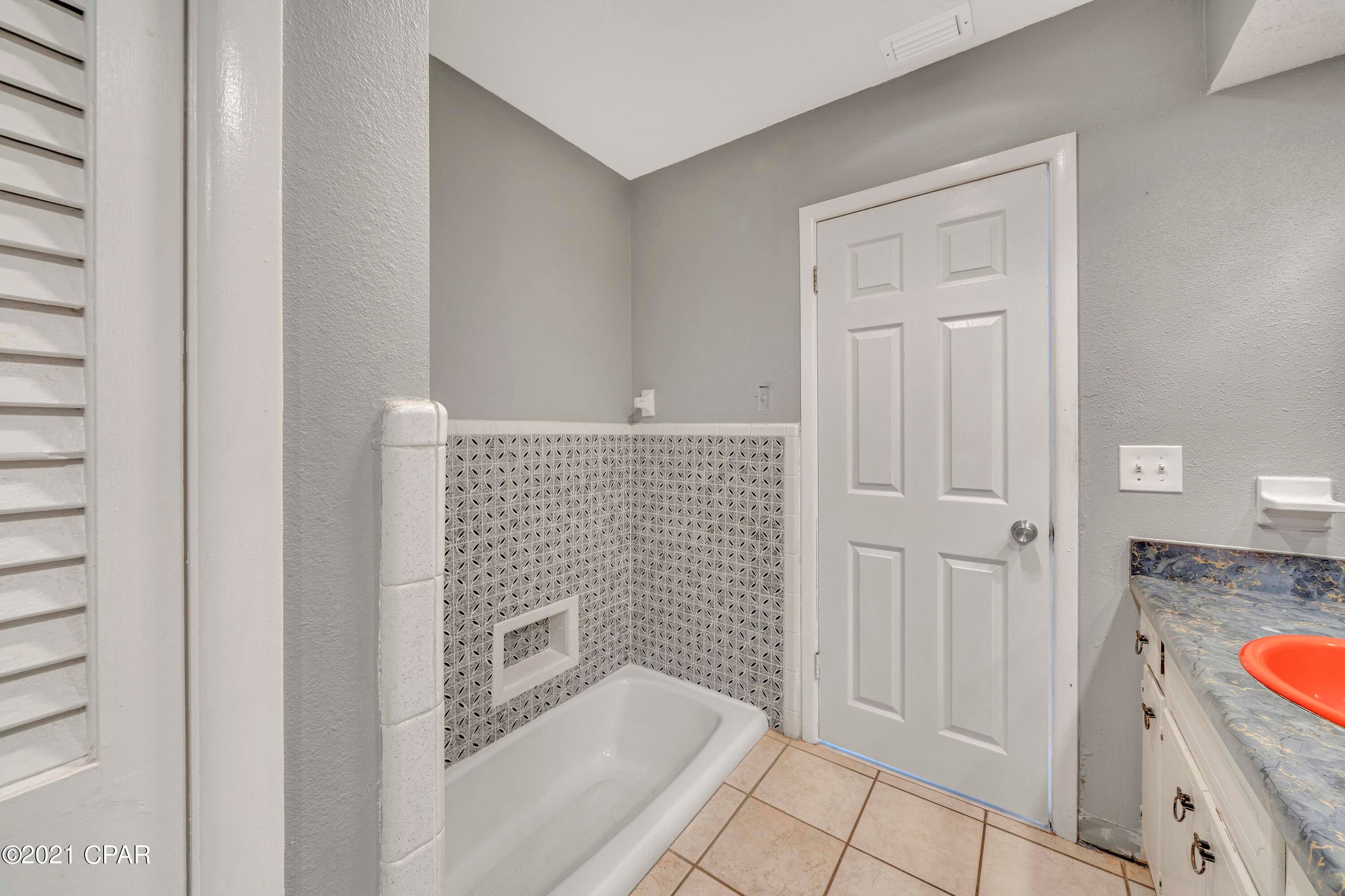 Learys 2nd Add - Residential