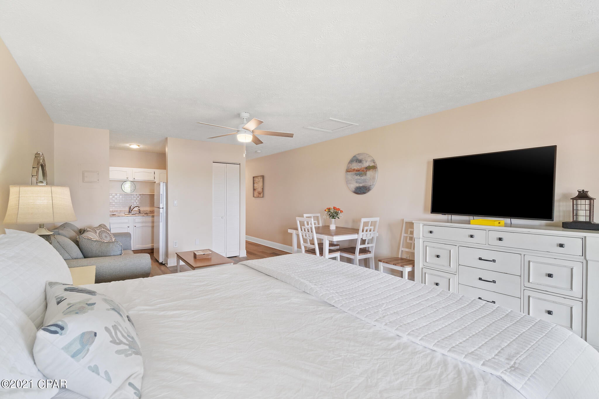 Lullwater Beach - Residential