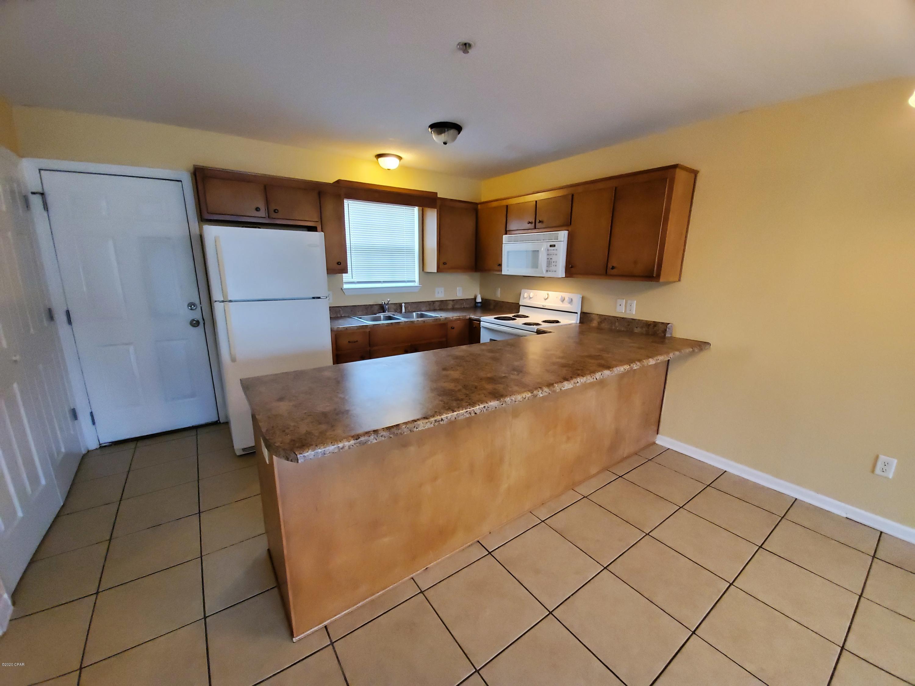 [No Recorded Subdiv] - Residential Lease