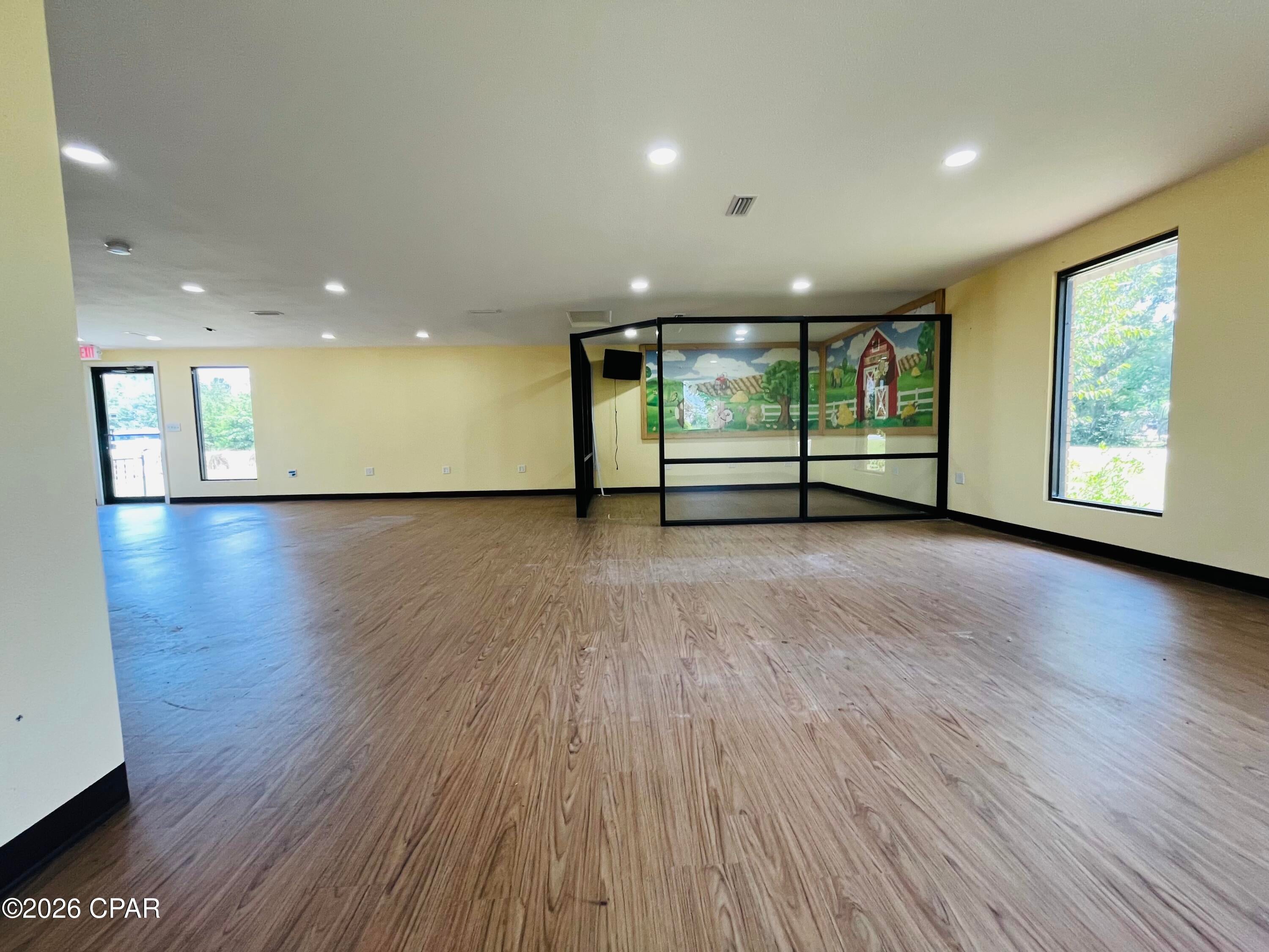 [No Recorded Subdiv] - Commercial Sale